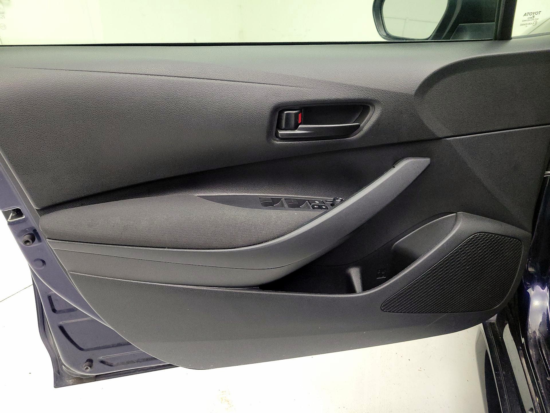 Thumbnail: 2023 Toyota Corolla - 10