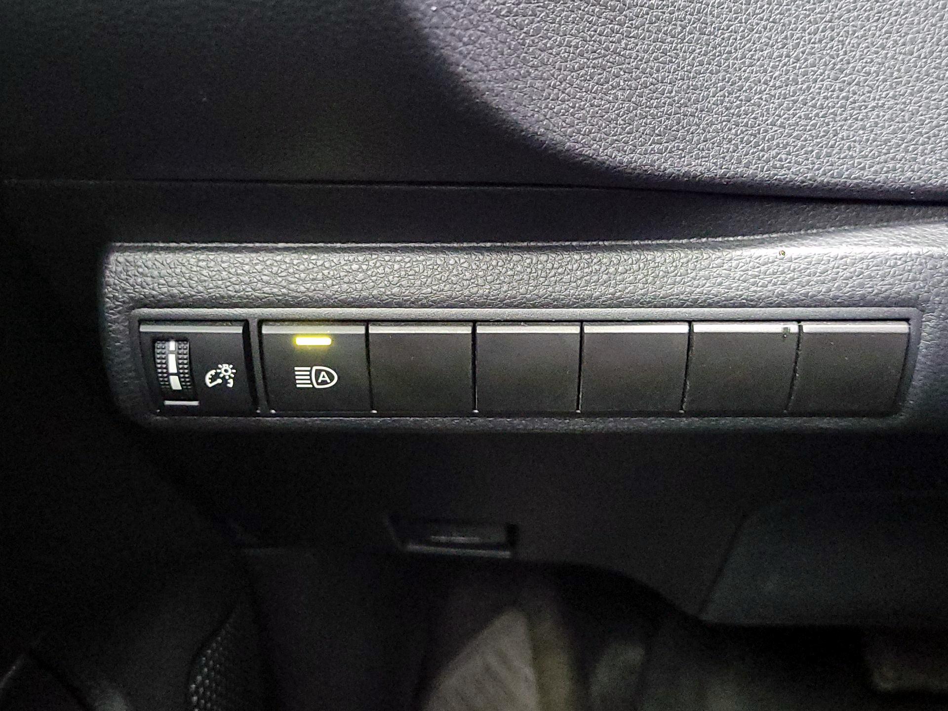 Thumbnail: 2023 Toyota Corolla - 11