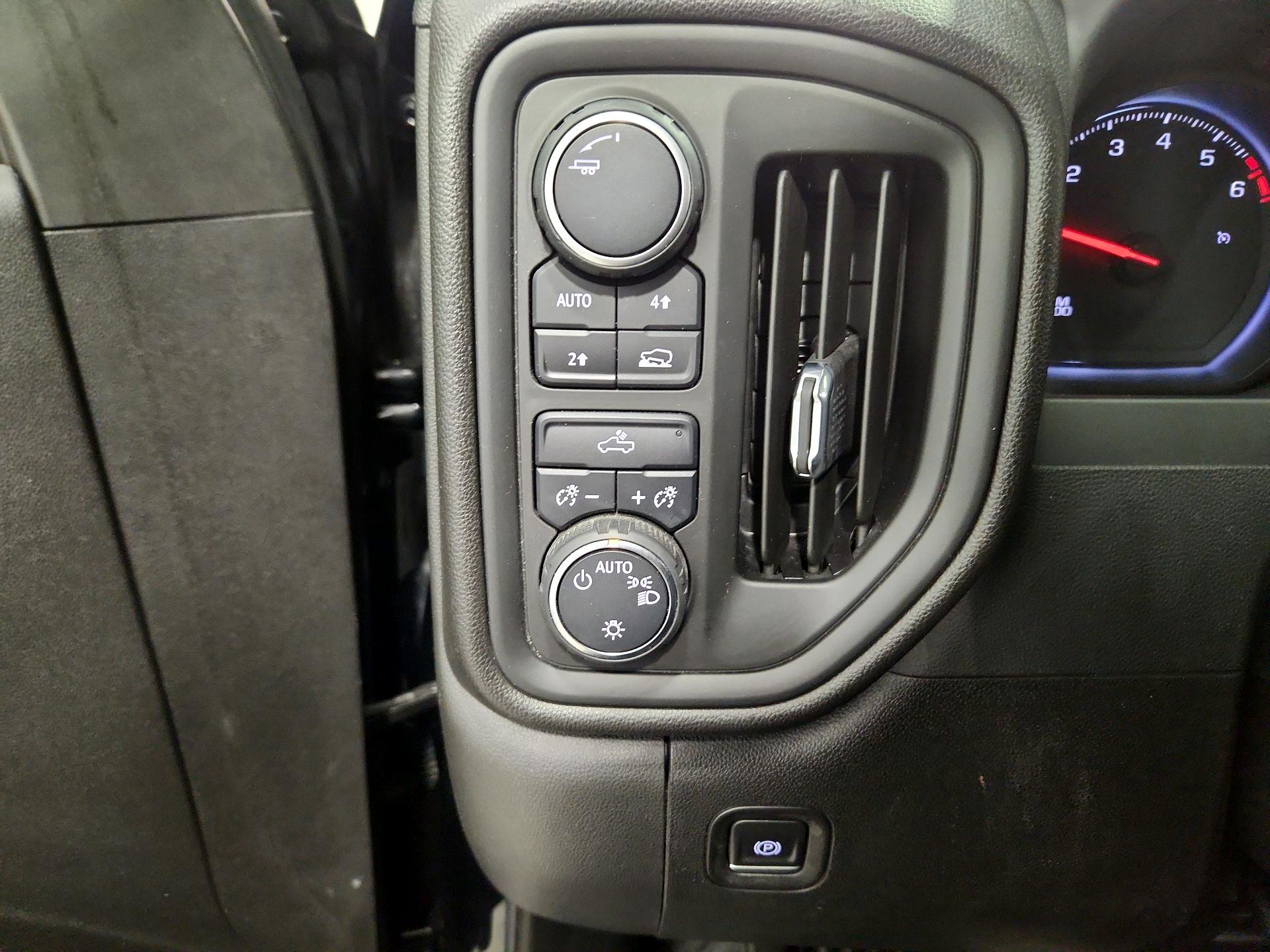 Thumbnail: 2022 Chevrolet Silverado 1500 - 13