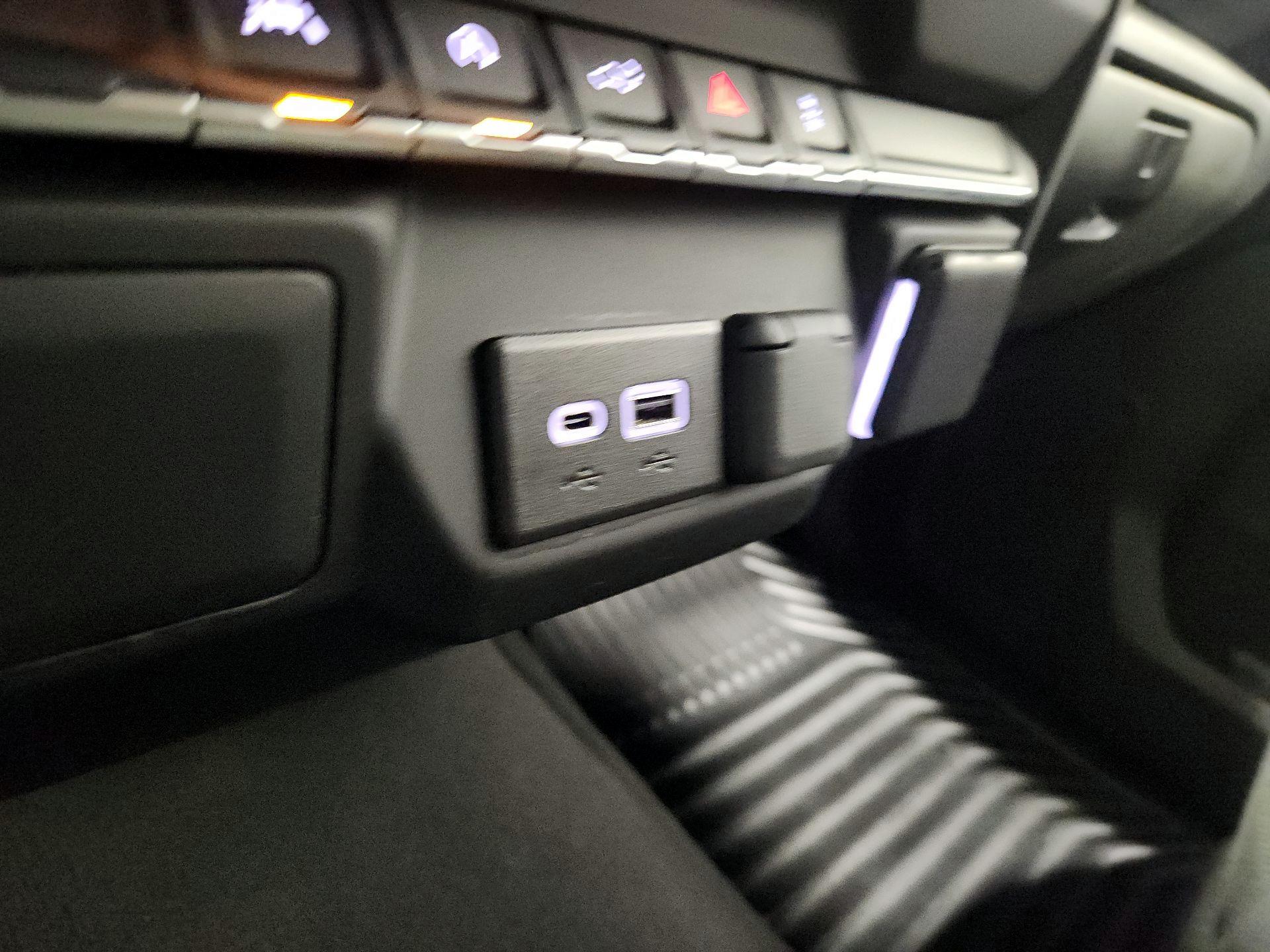 Thumbnail: 2022 Chevrolet Silverado 1500 - 18