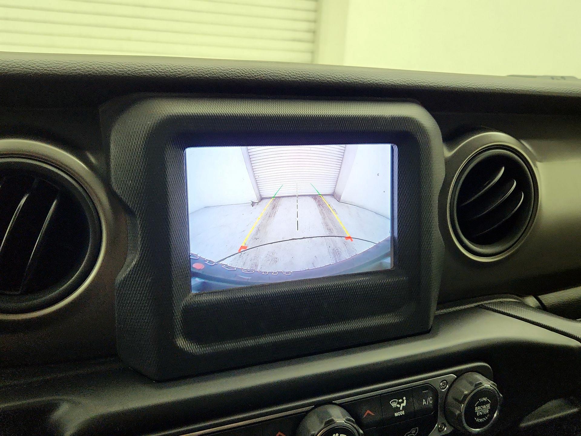 Thumbnail: 2021 Jeep Wrangler - 14