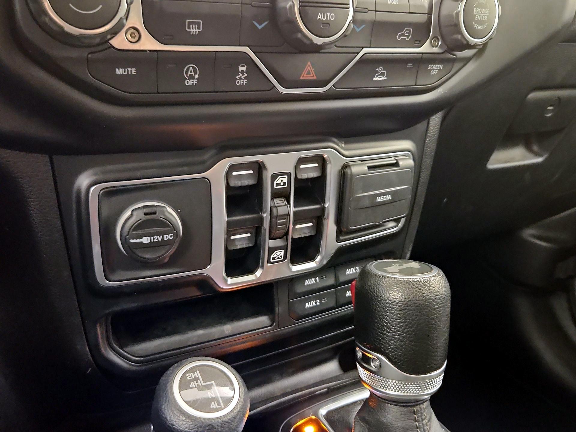 Thumbnail: 2021 Jeep Wrangler - 18