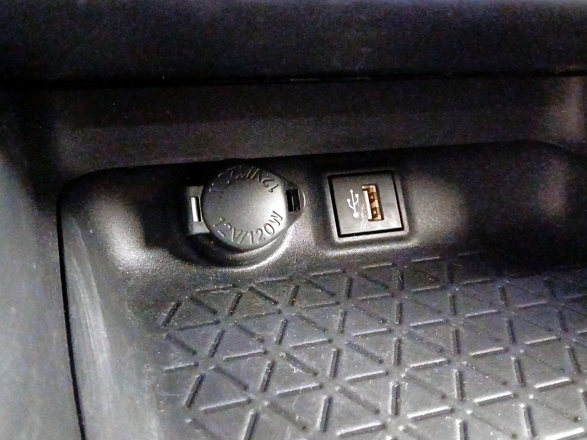 Thumbnail: 2023 Toyota RAV4 - 18