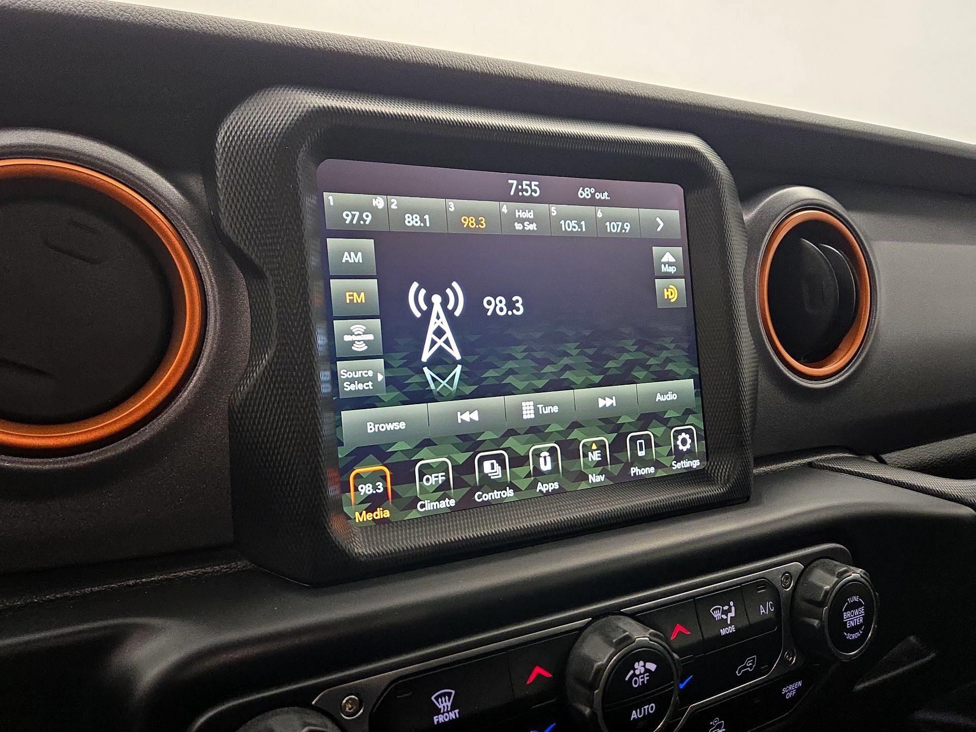 Thumbnail: 2022 Jeep Gladiator - 15