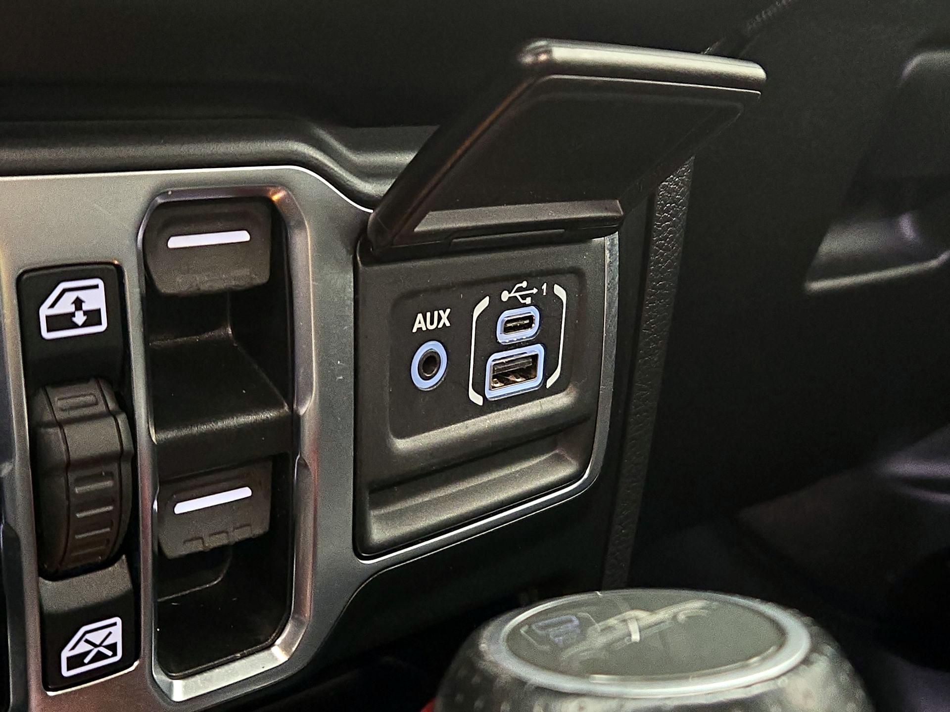 Thumbnail: 2022 Jeep Gladiator - 18