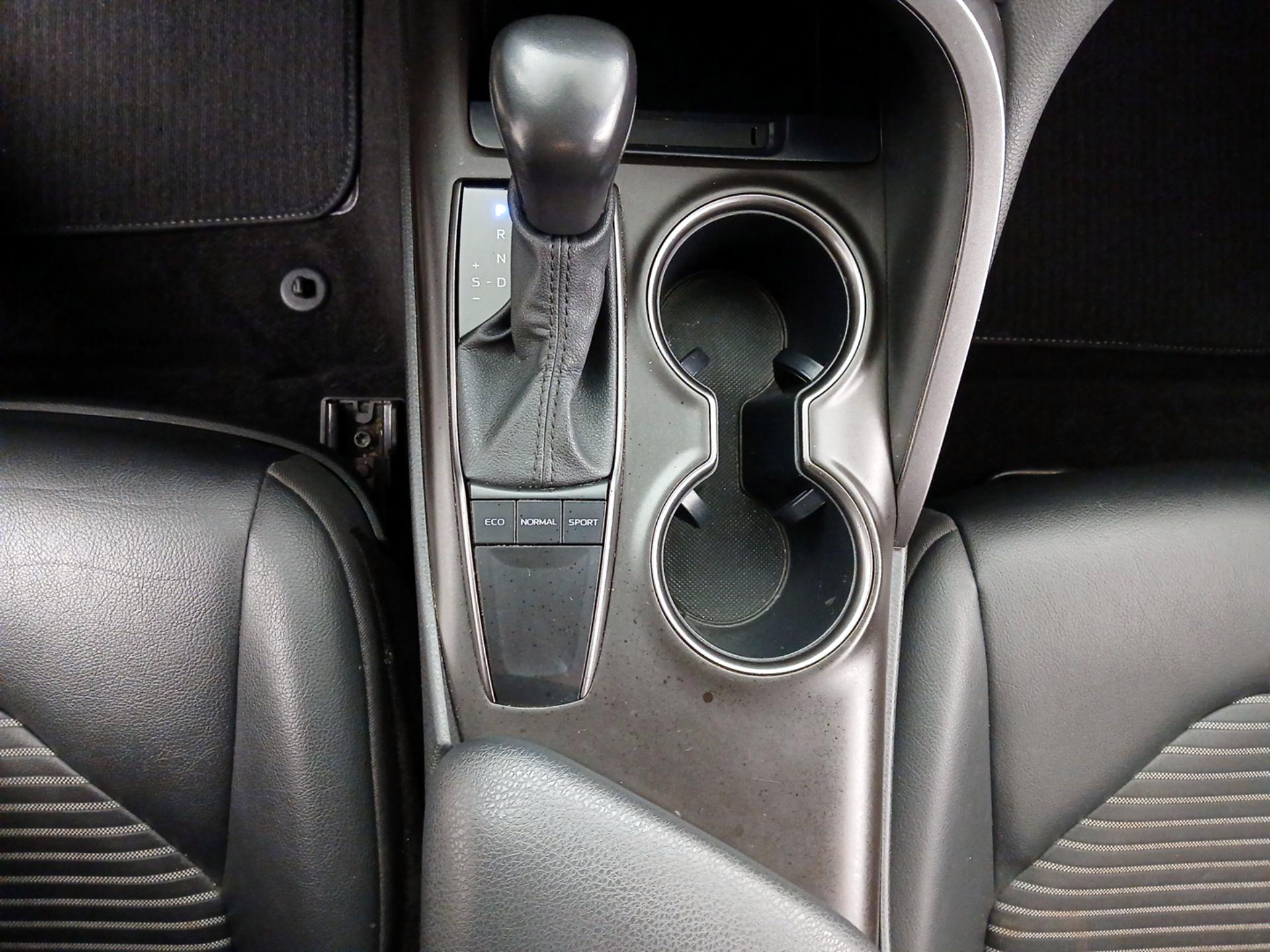 Thumbnail: 2023 Toyota Camry - 17