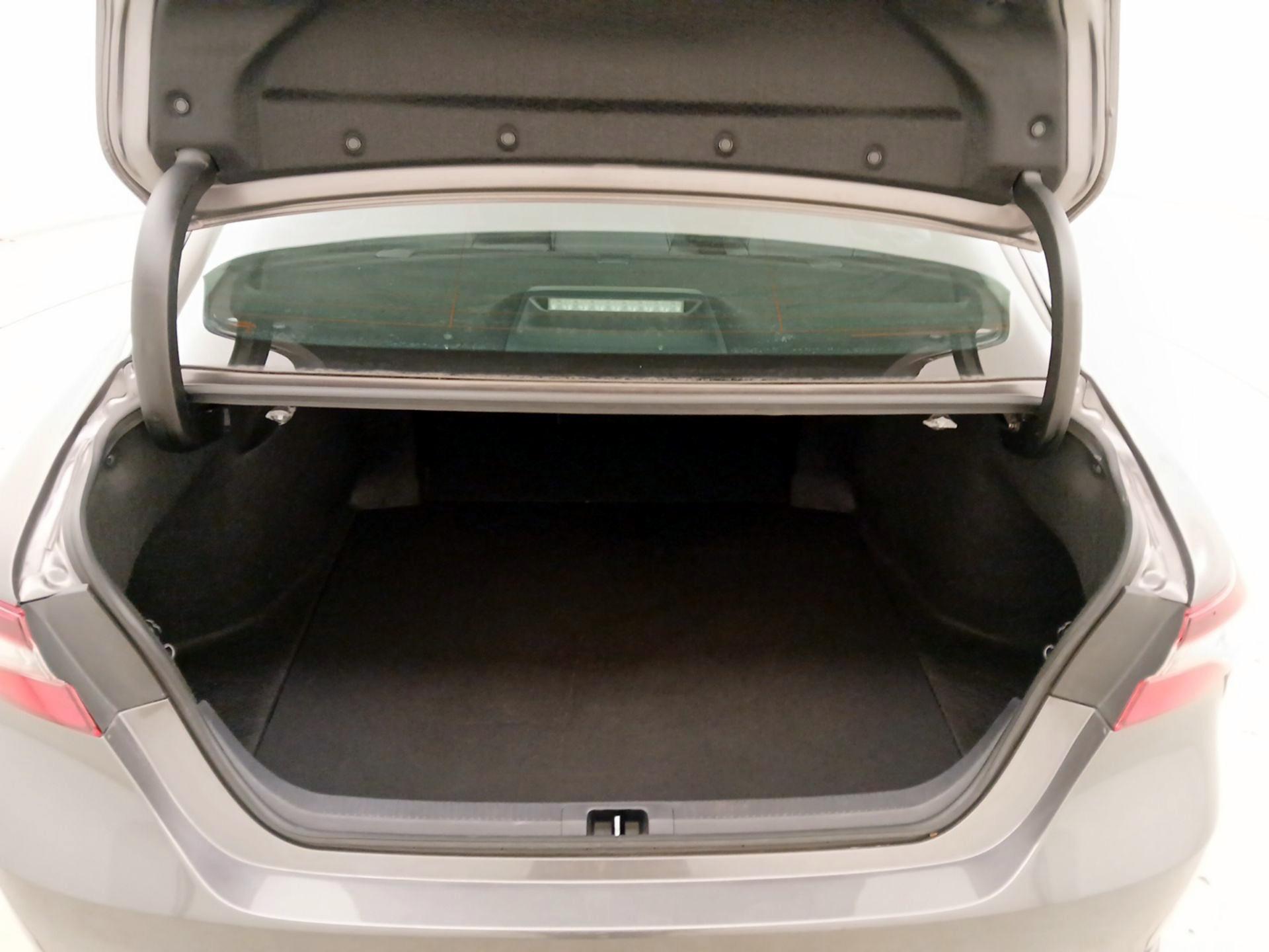 Thumbnail: 2023 Toyota Camry - 19