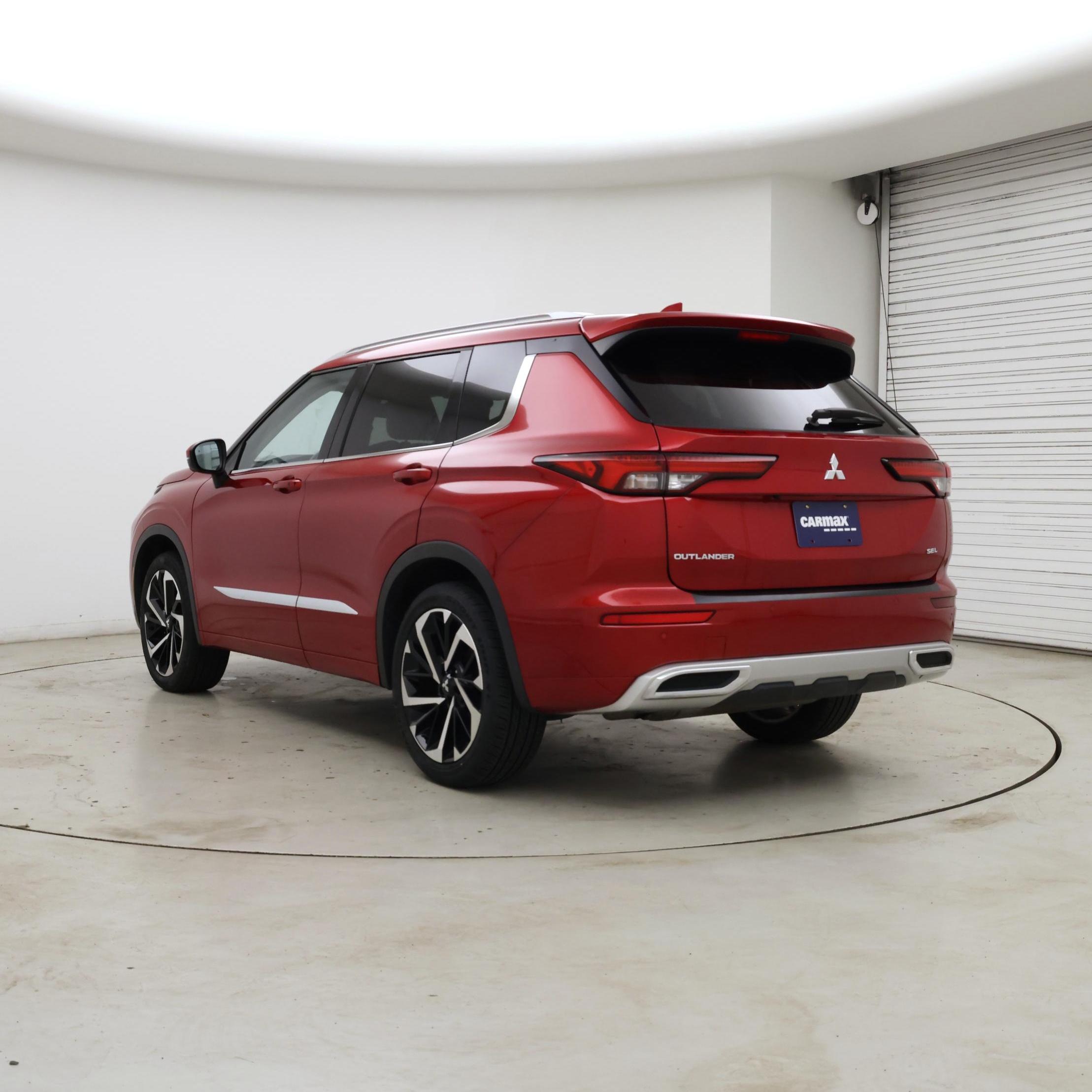 Thumbnail: 2022 Mitsubishi Outlander - 2