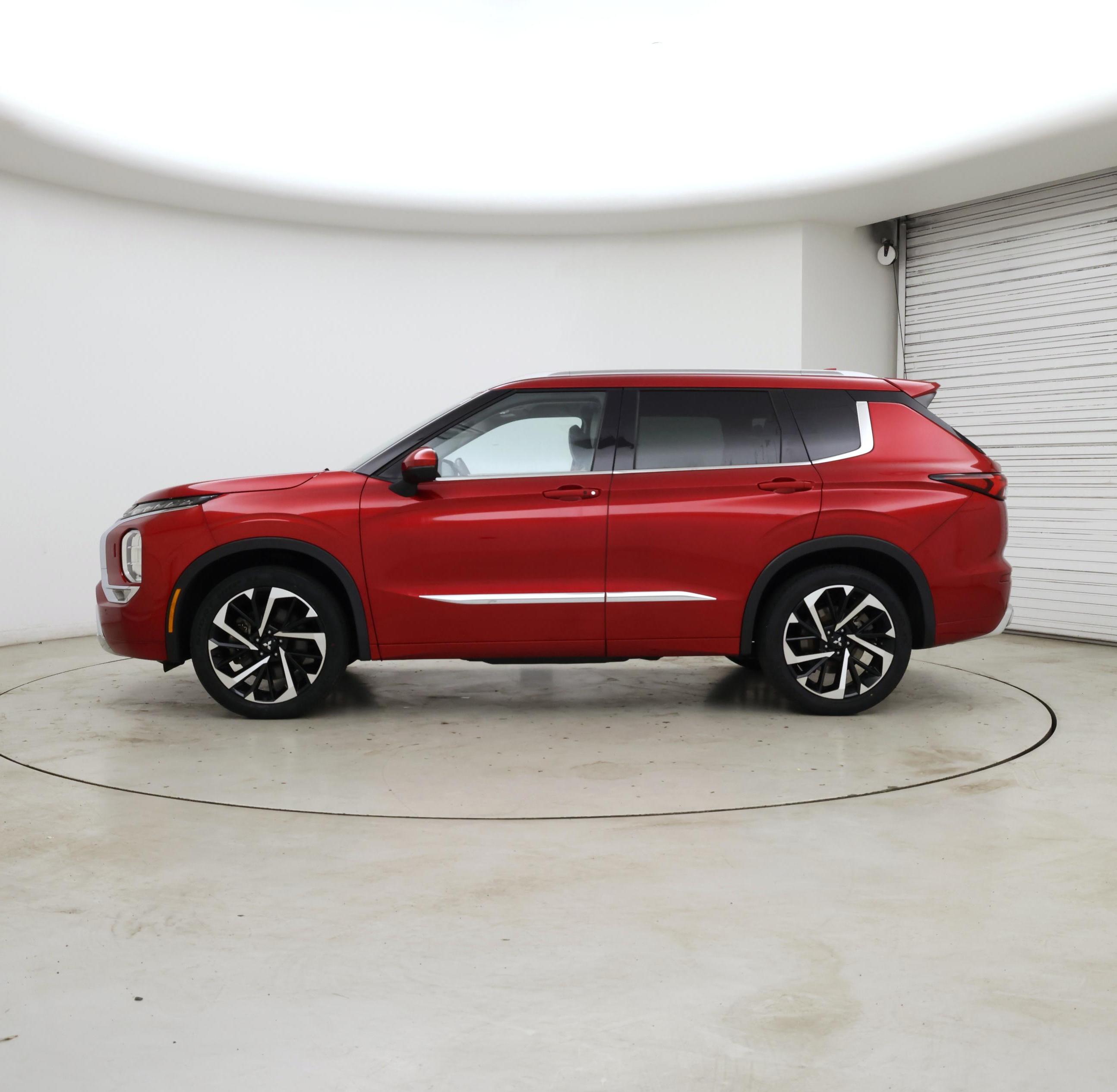 Thumbnail: 2022 Mitsubishi Outlander - 3