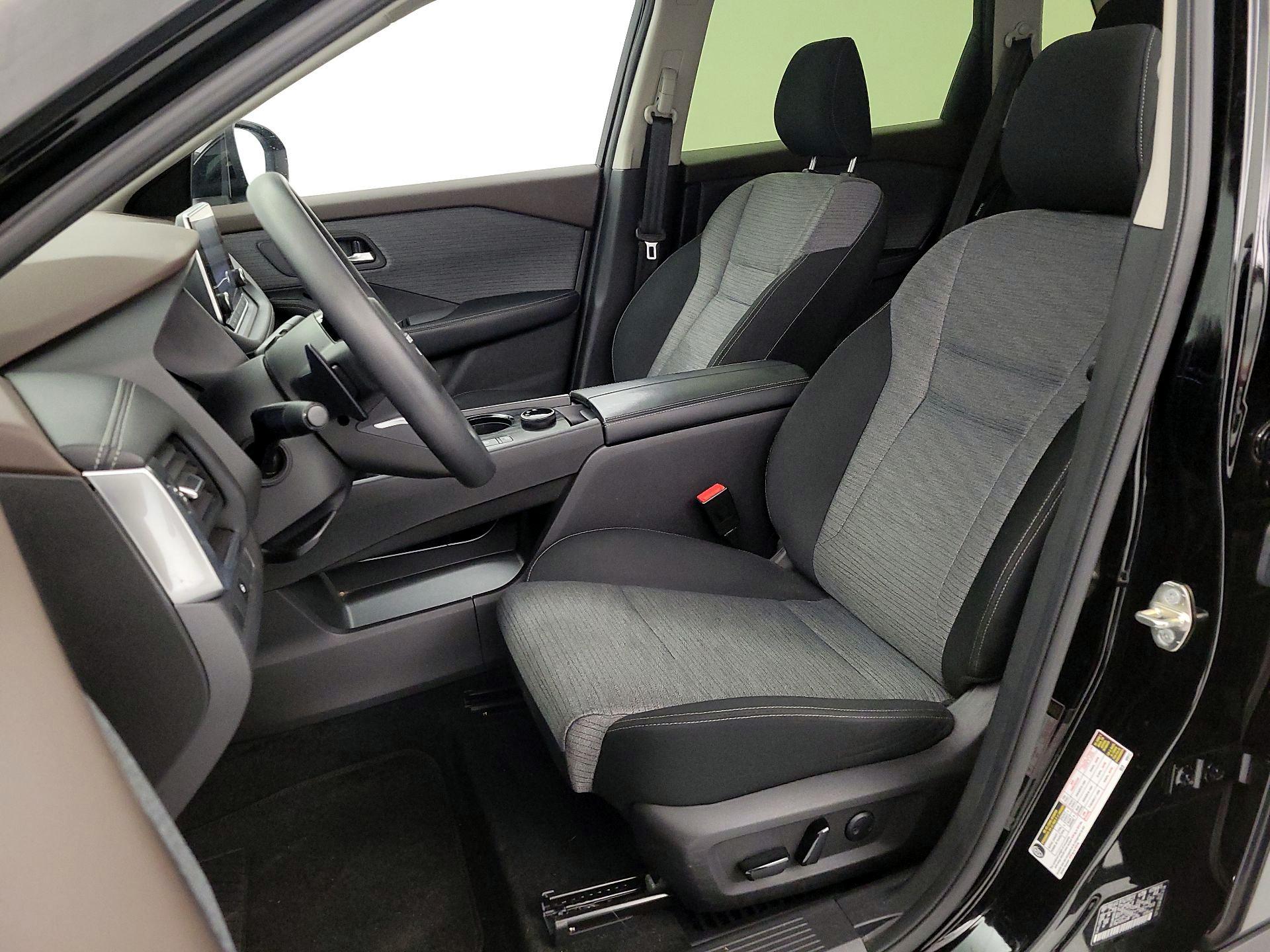 Thumbnail: 2023 Nissan Rogue - 11