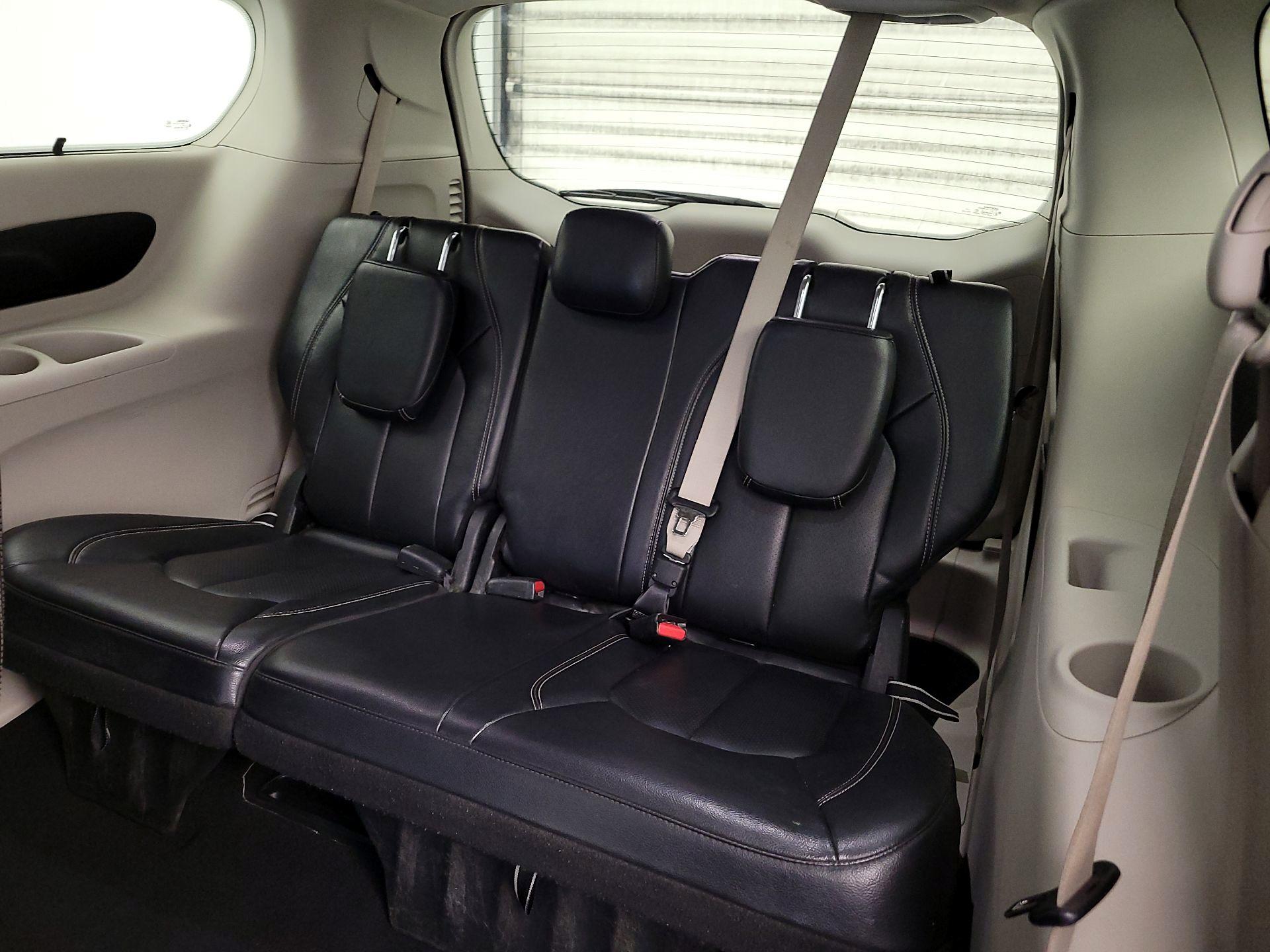 Thumbnail: 2022 Chrysler Pacifica - 20