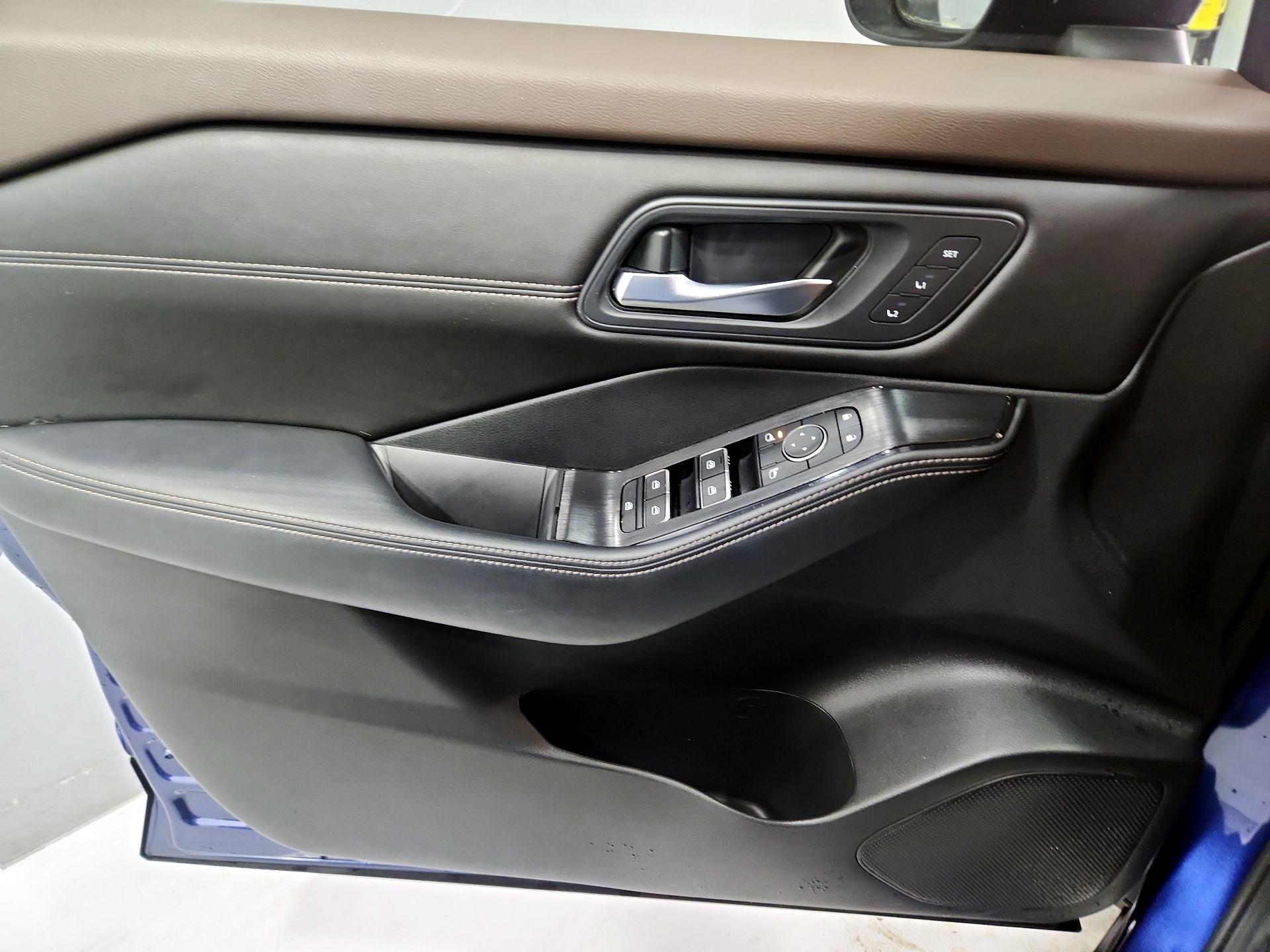 Thumbnail: 2023 Nissan Rogue - 12