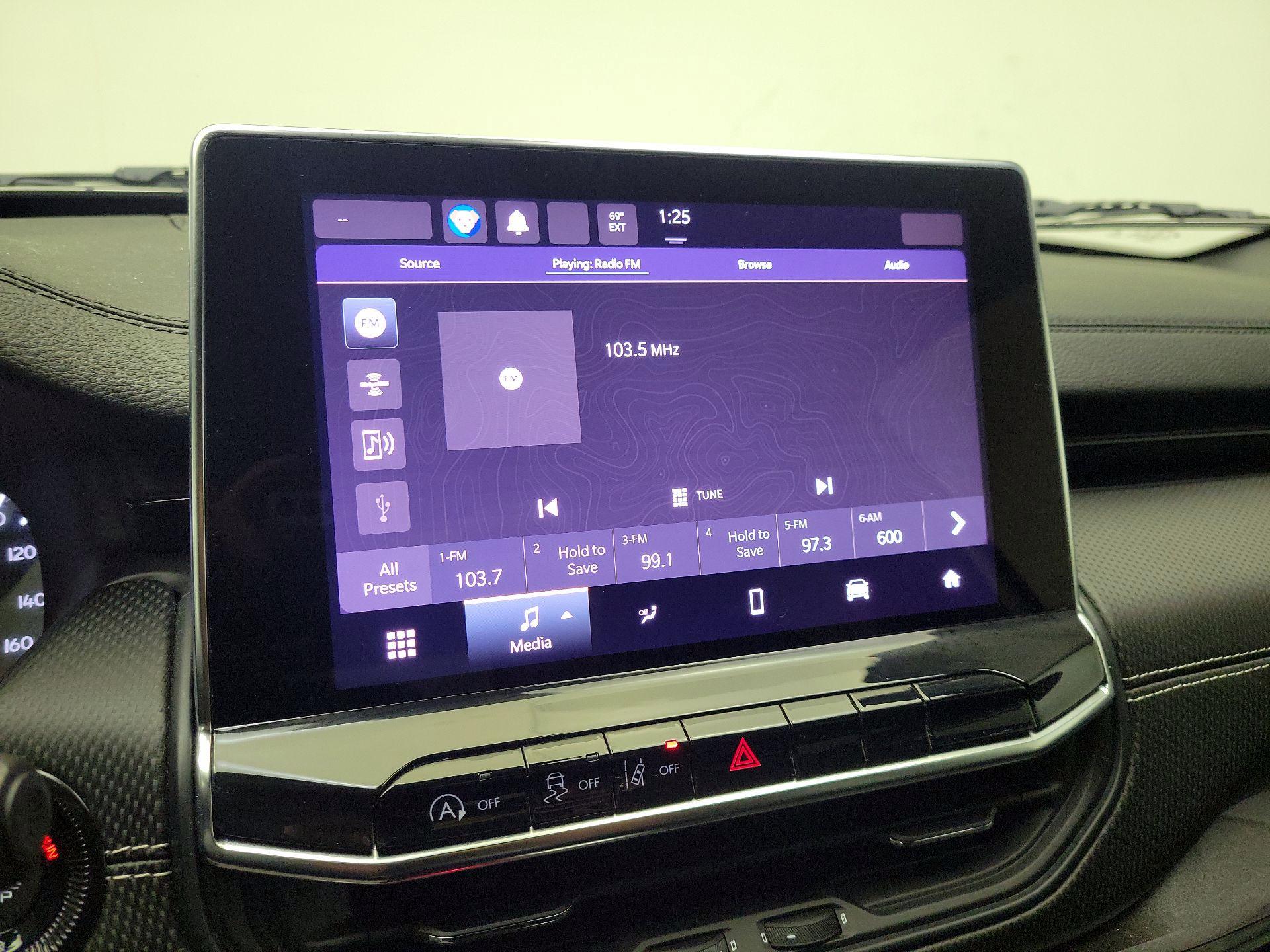 Thumbnail: 2022 Jeep Compass - 15