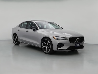 2024 Volvo S60 B5 Plus Dark Theme