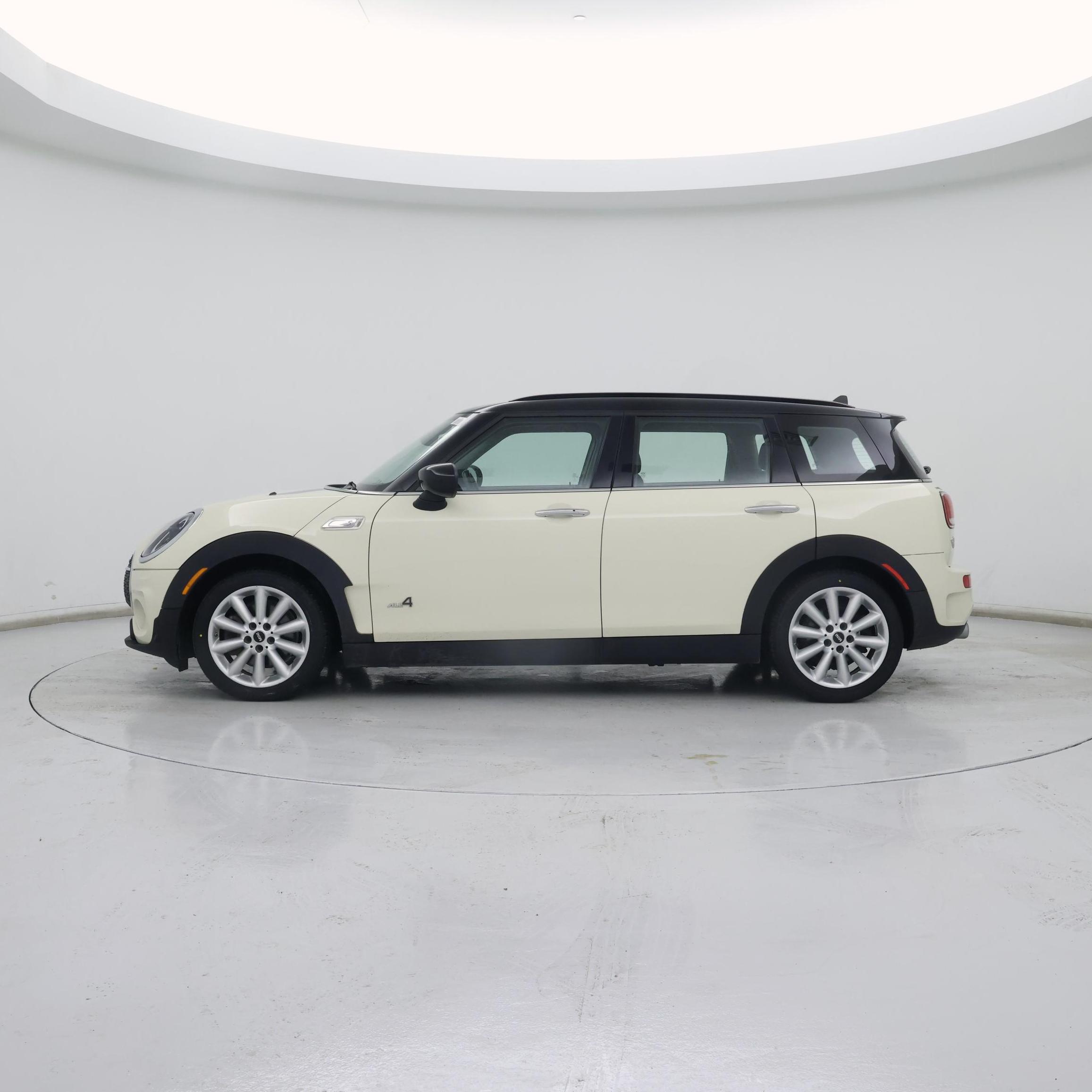Thumbnail: 2023 MINI Cooper Clubman - 3