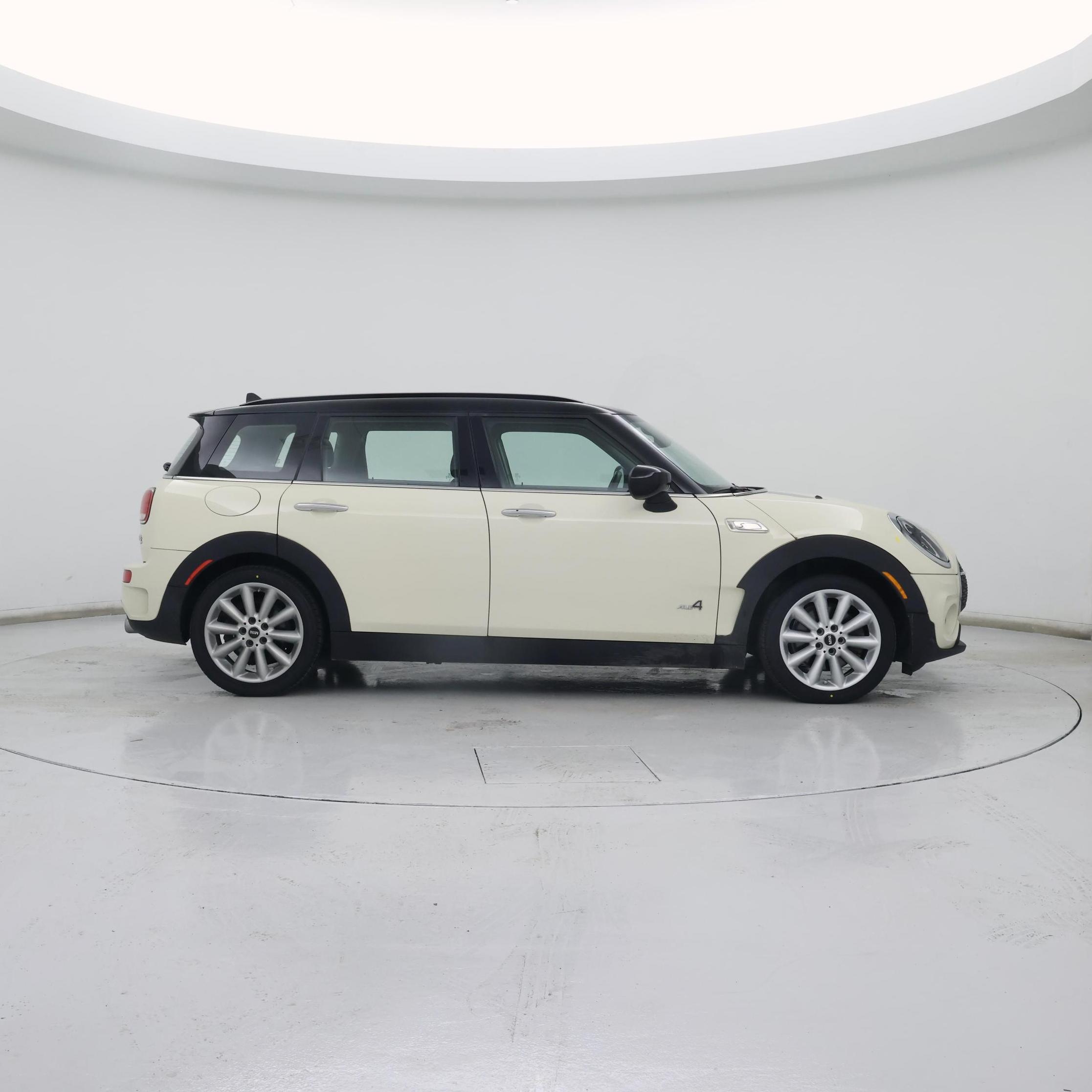 Thumbnail: 2023 MINI Cooper Clubman - 7