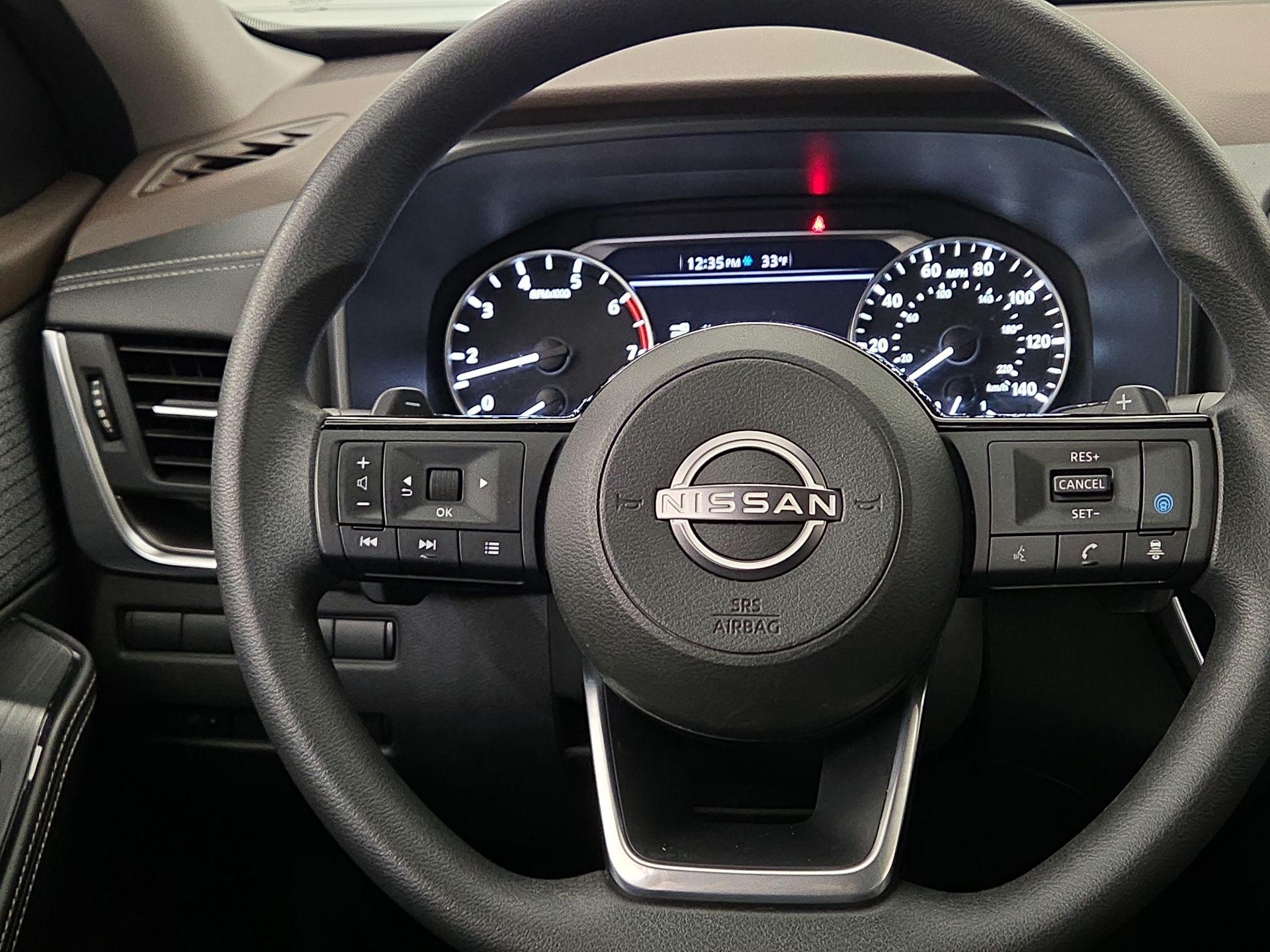 Thumbnail: 2023 Nissan Rogue - 10