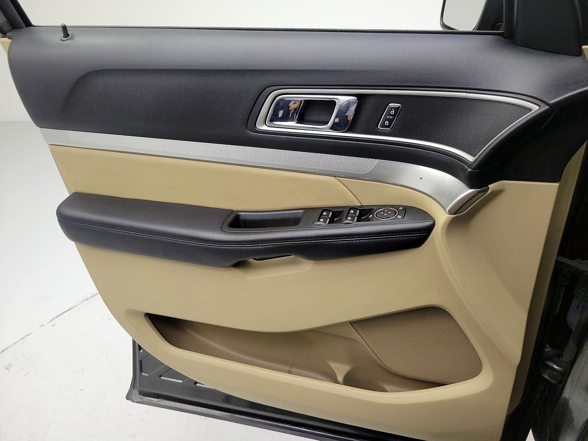 Thumbnail: 2017 Ford Explorer - 10