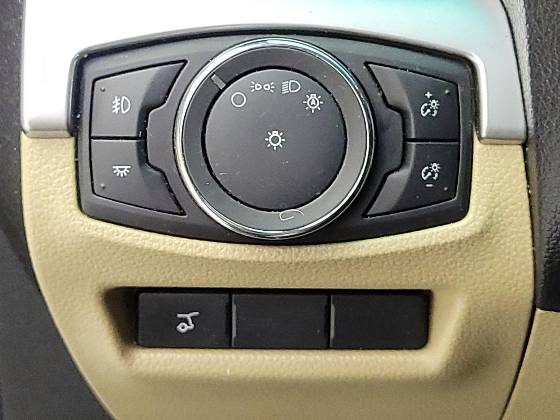 Thumbnail: 2017 Ford Explorer - 11