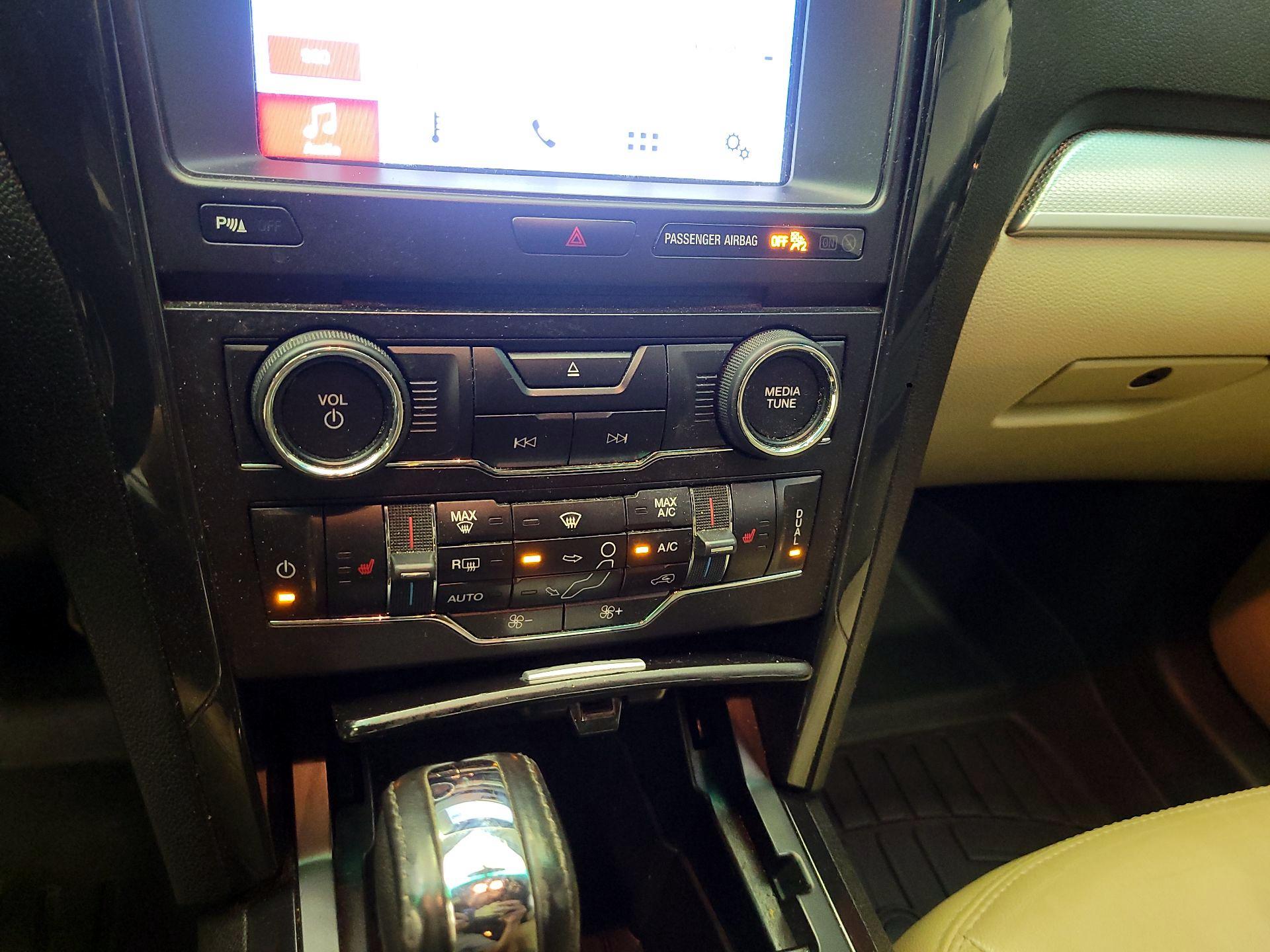 Thumbnail: 2017 Ford Explorer - 14