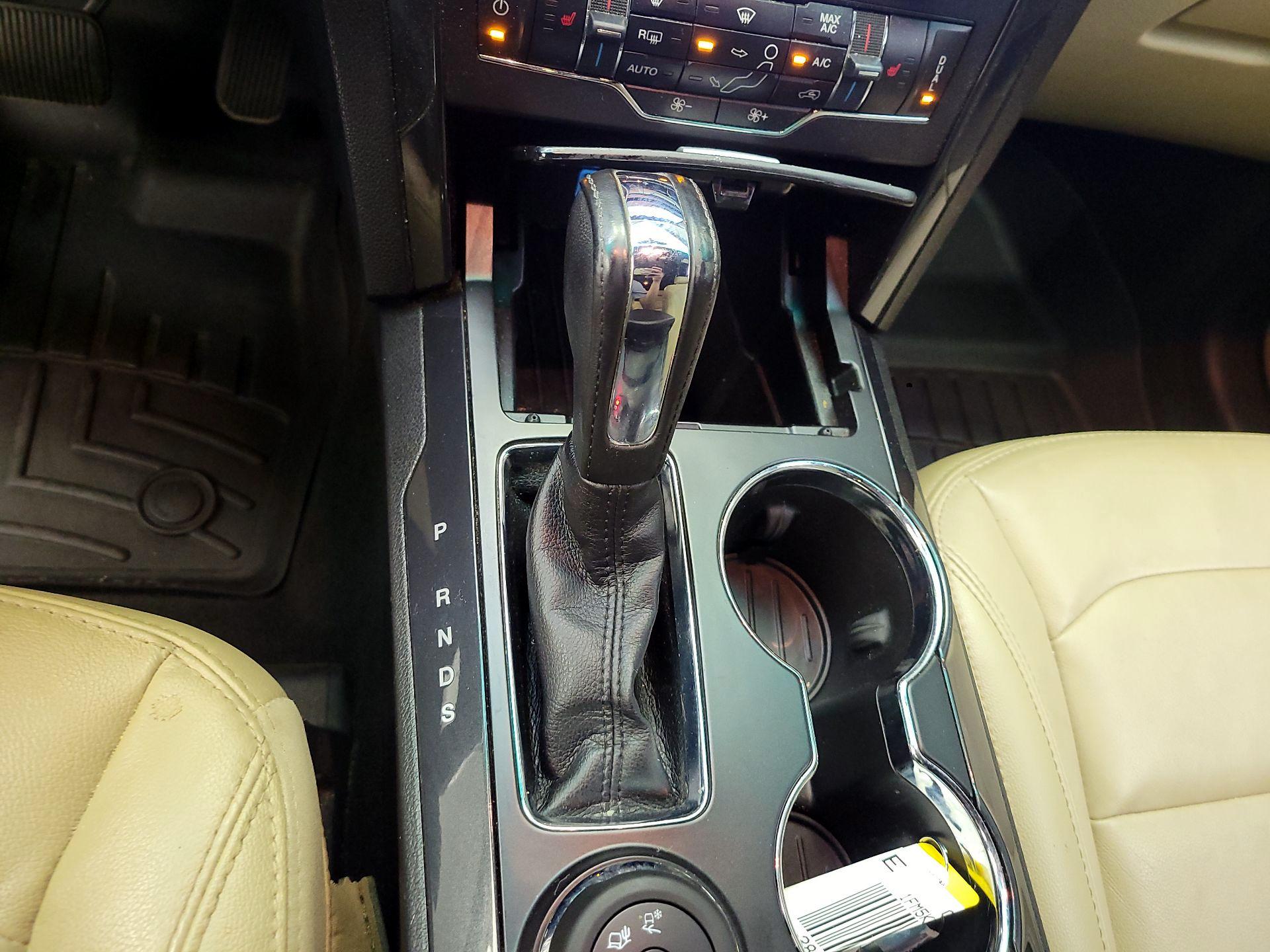 Thumbnail: 2017 Ford Explorer - 15