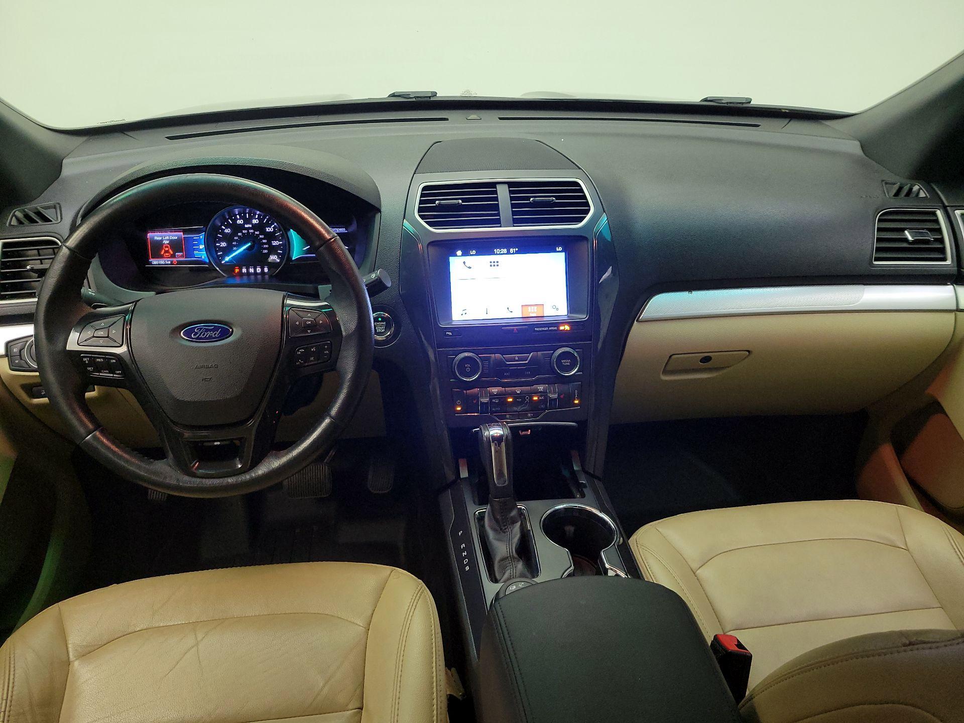 Thumbnail: 2017 Ford Explorer - 8