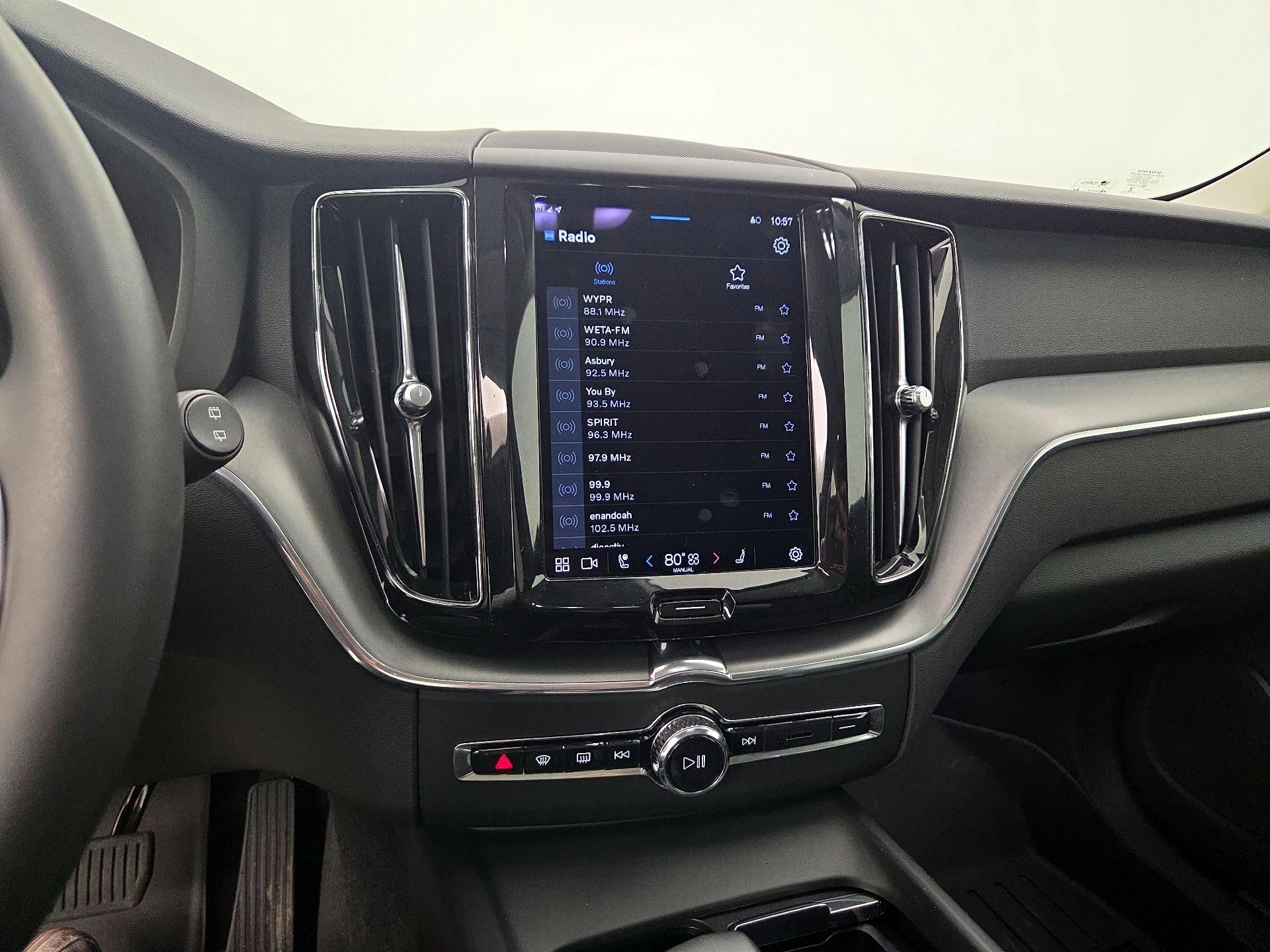 Thumbnail: 2023 Volvo XC60 - 16