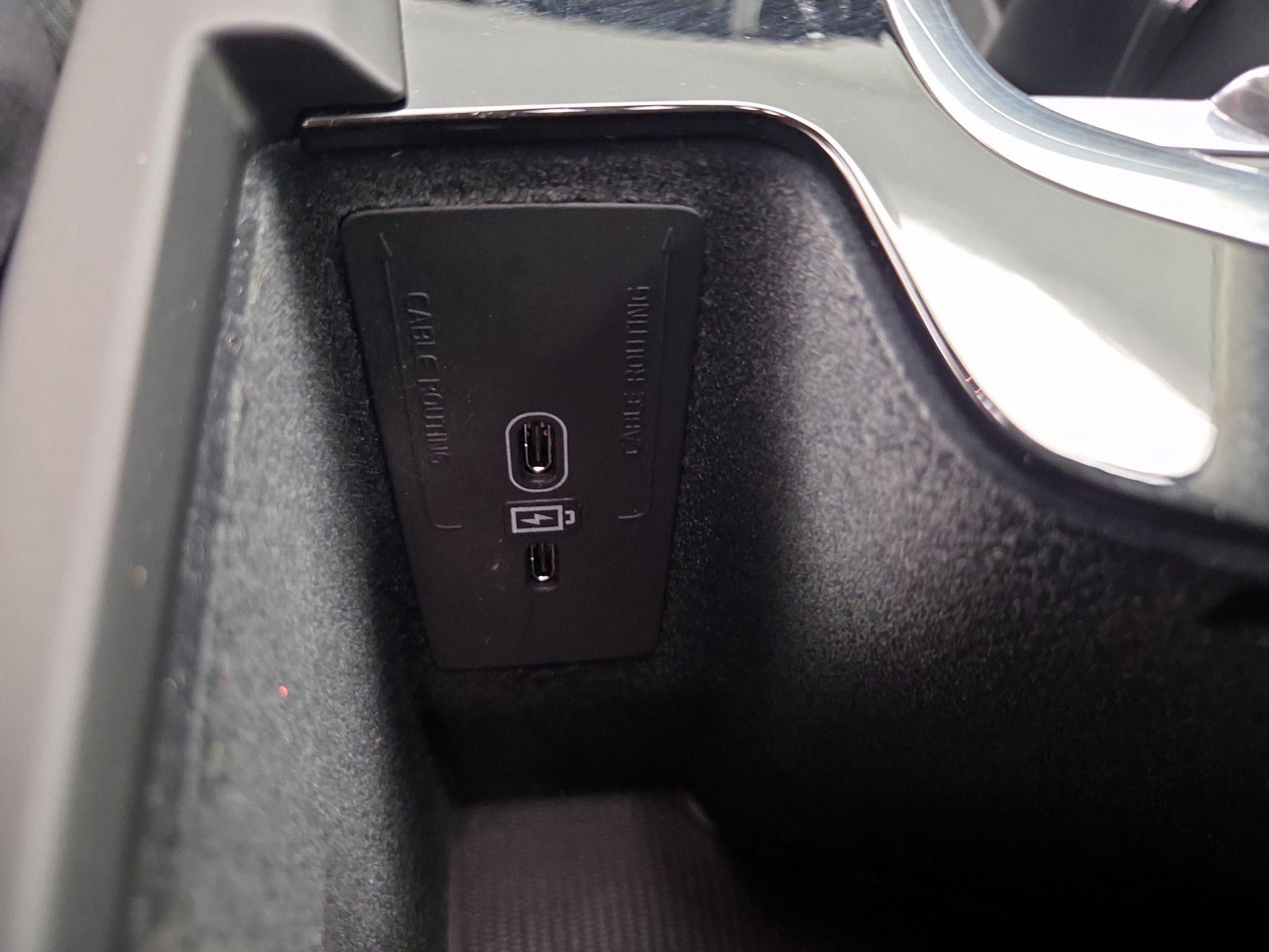 Thumbnail: 2023 Volvo XC60 - 19