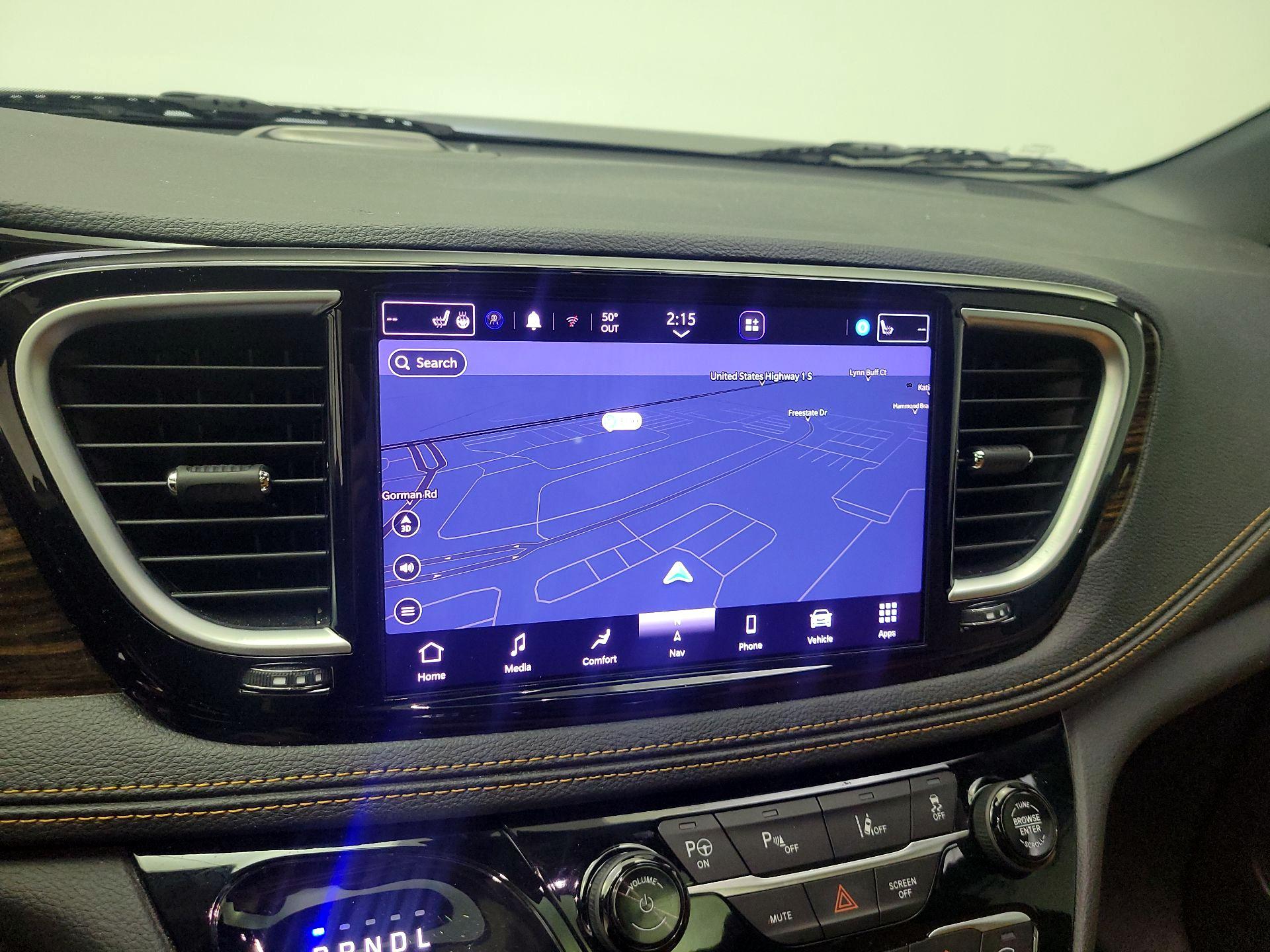 Thumbnail: 2023 Chrysler Pacifica - 12