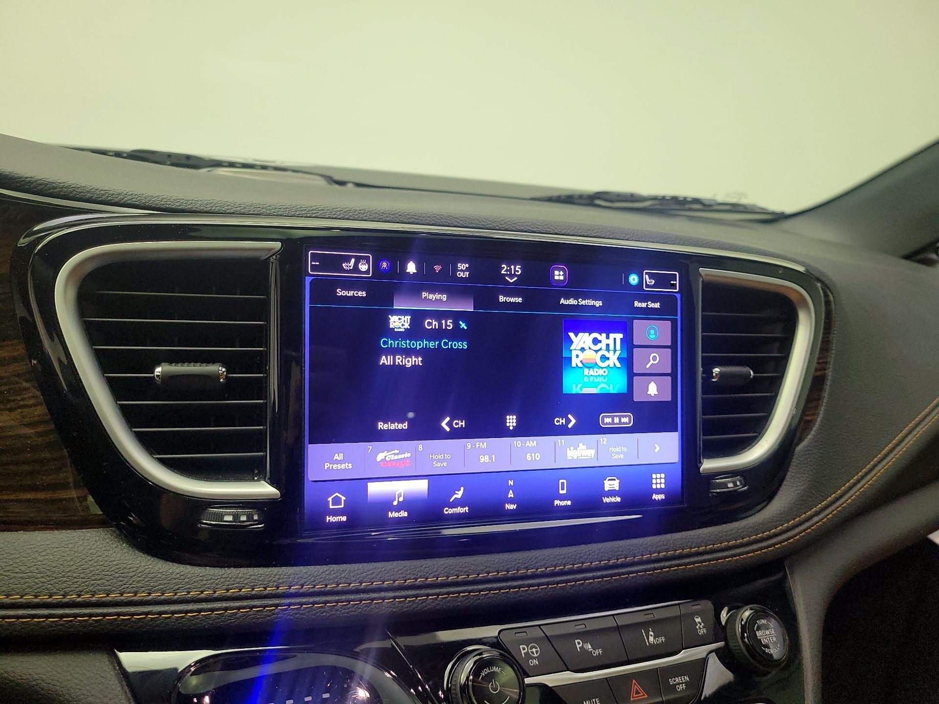 Thumbnail: 2023 Chrysler Pacifica - 14