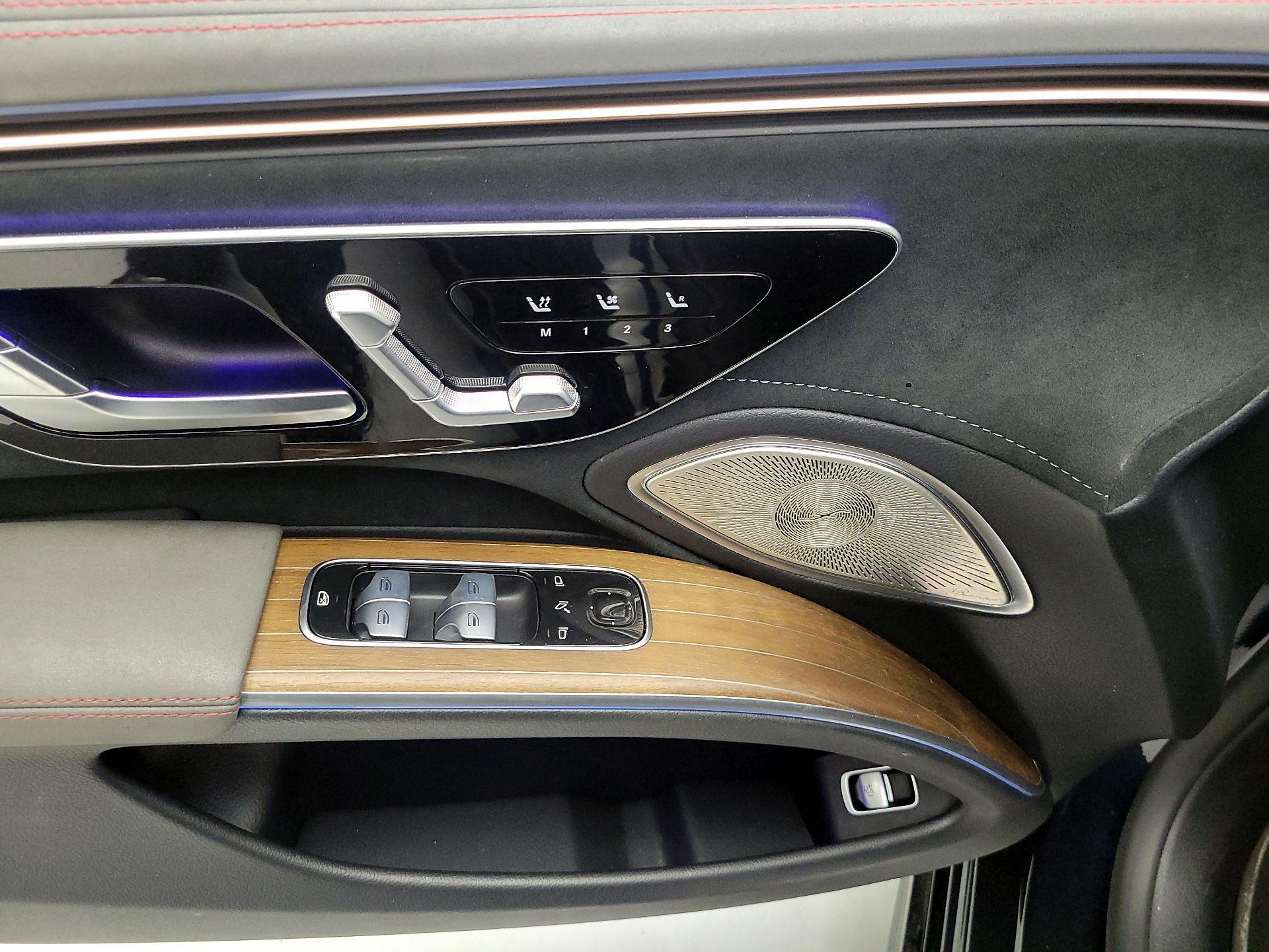 Thumbnail: 2022 Mercedes-Benz EQS - 10