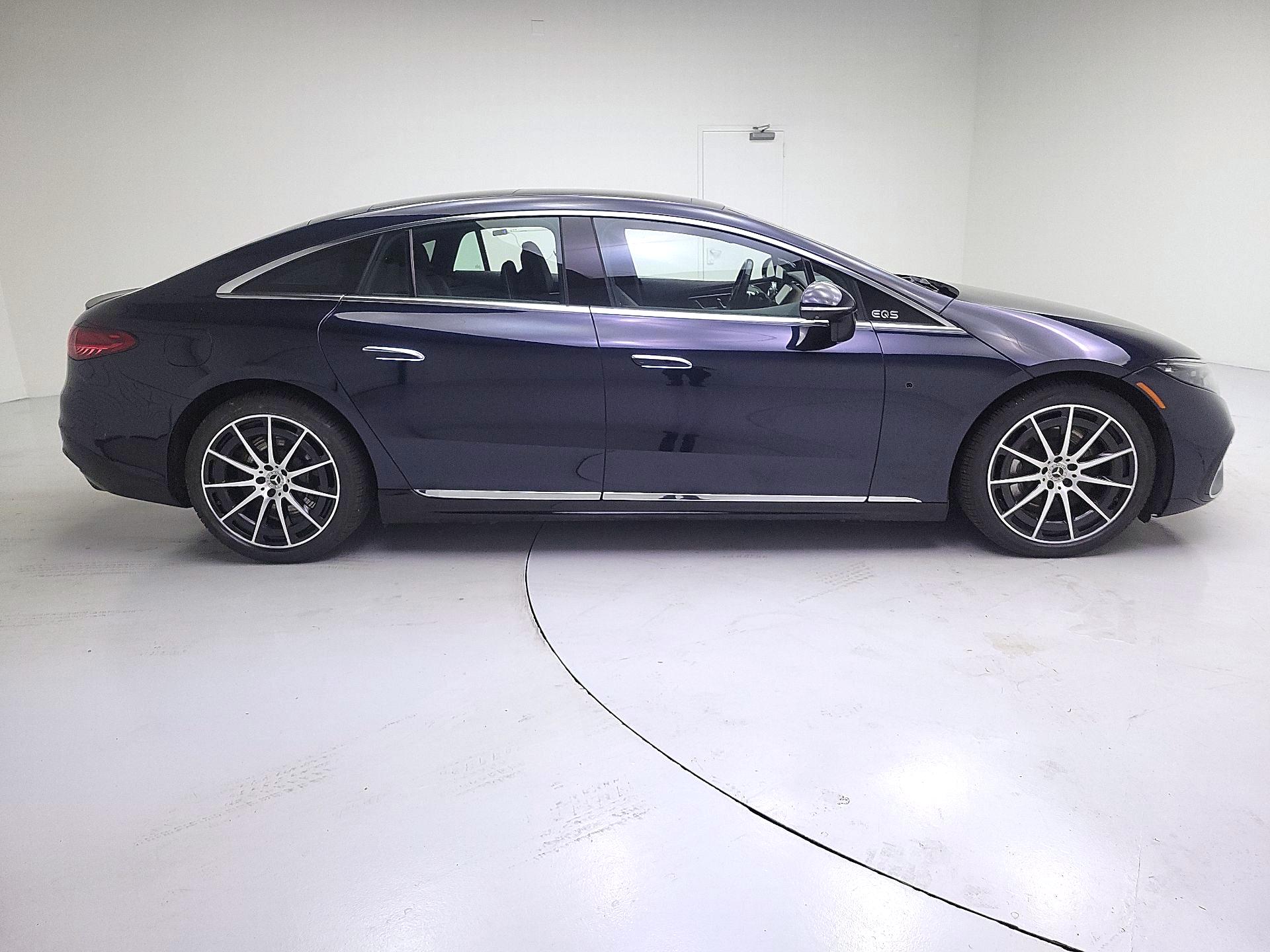 Thumbnail: 2022 Mercedes-Benz EQS - 4