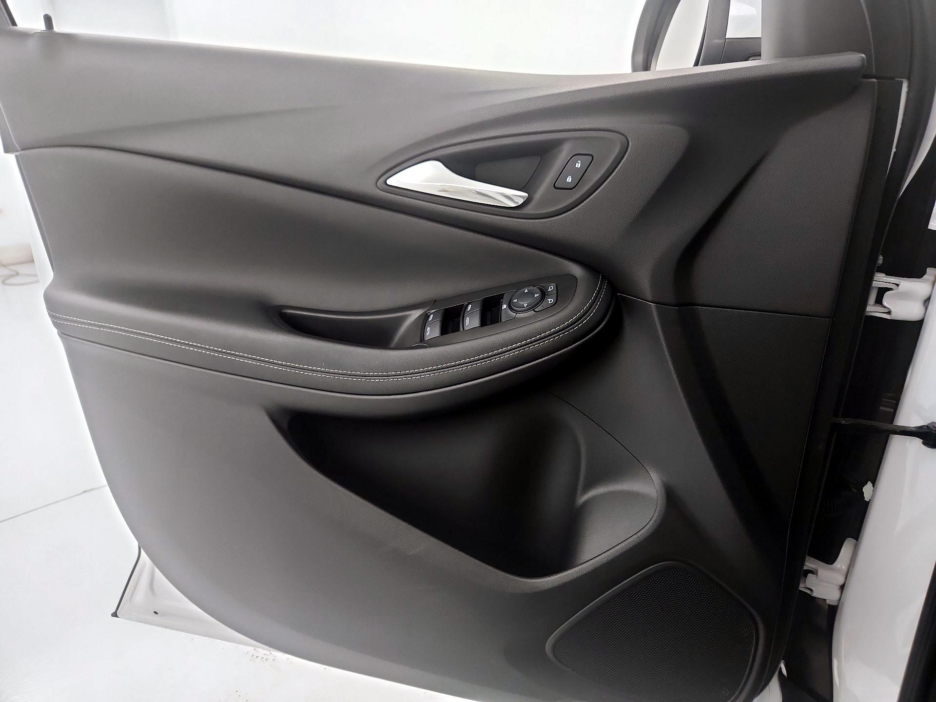 Thumbnail: 2023 Buick Encore GX - 12