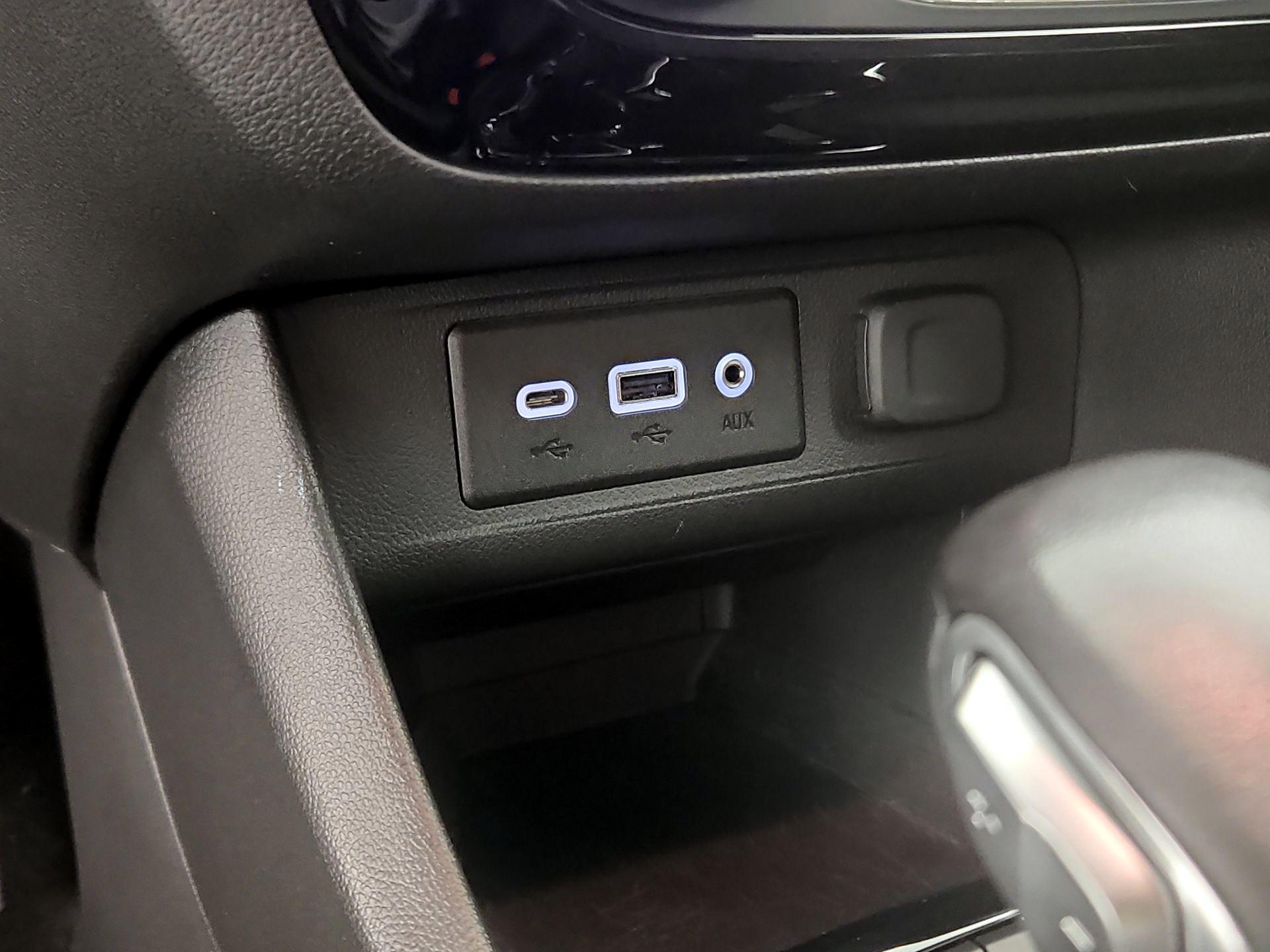 Thumbnail: 2023 Buick Encore GX - 18