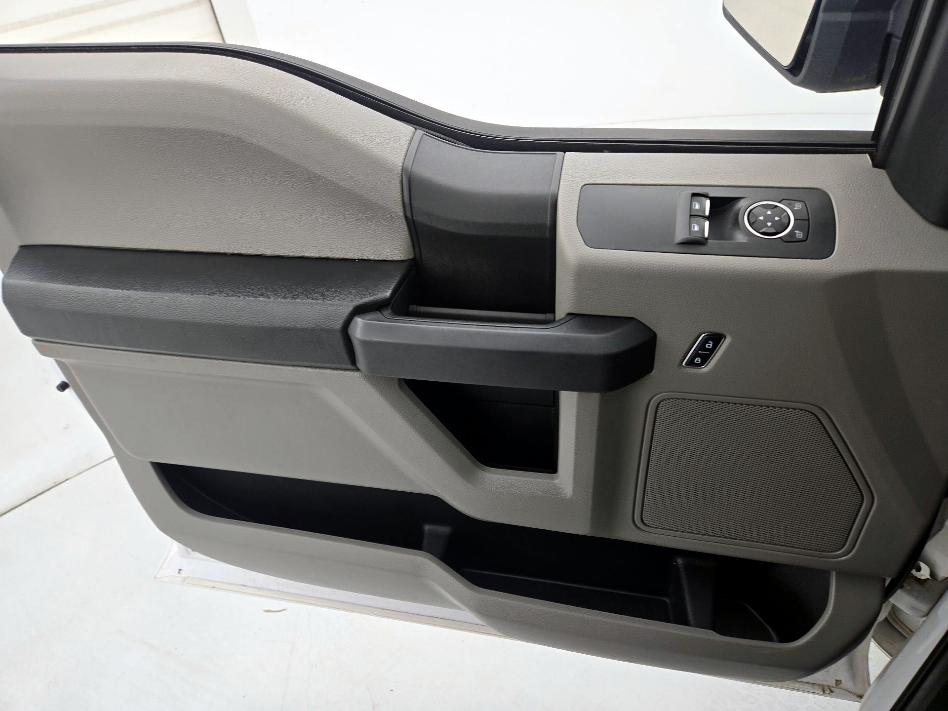 Thumbnail: 2016 Ford F-150 - 12