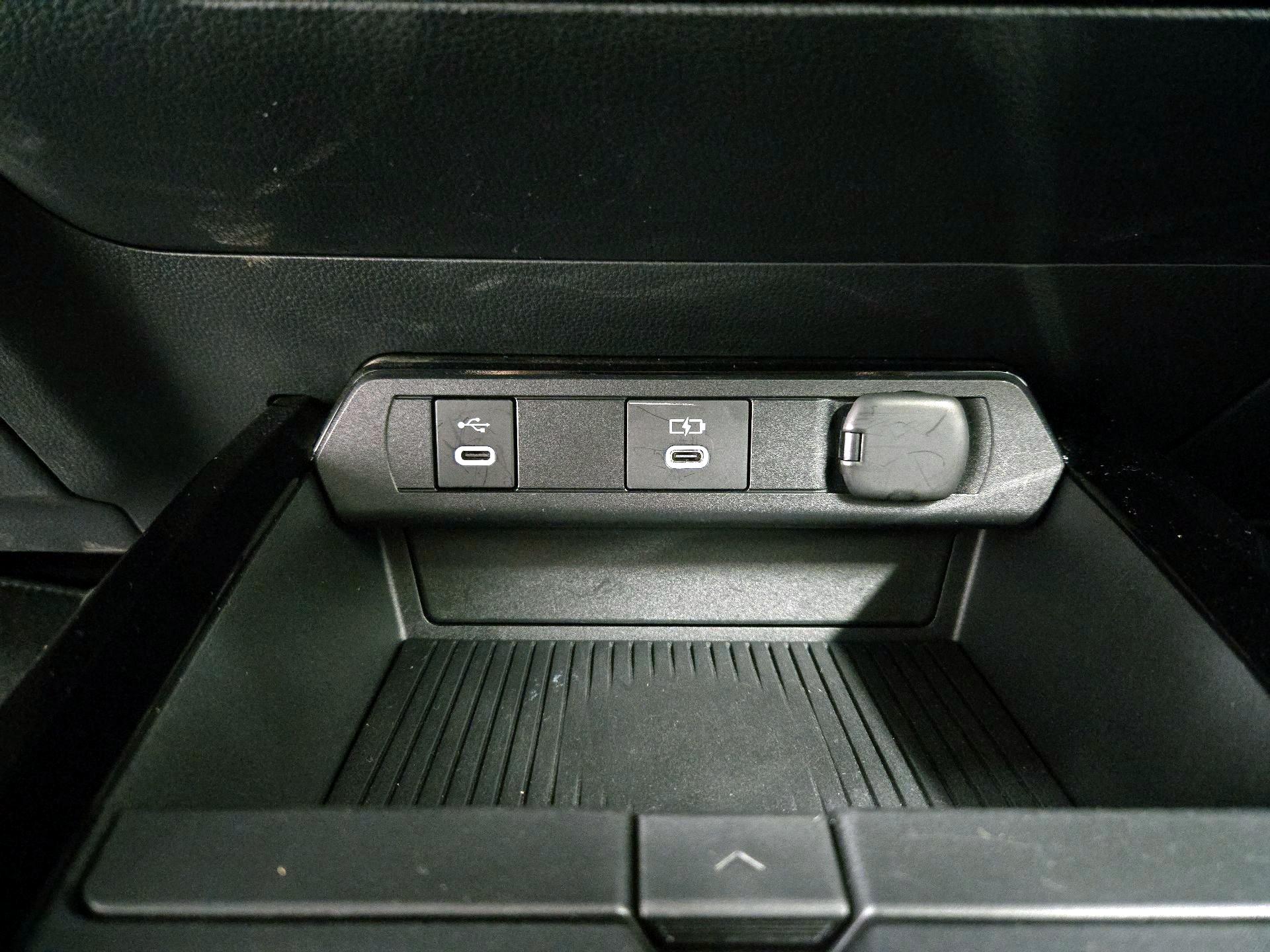 Thumbnail: 2025 Toyota Prius - 18