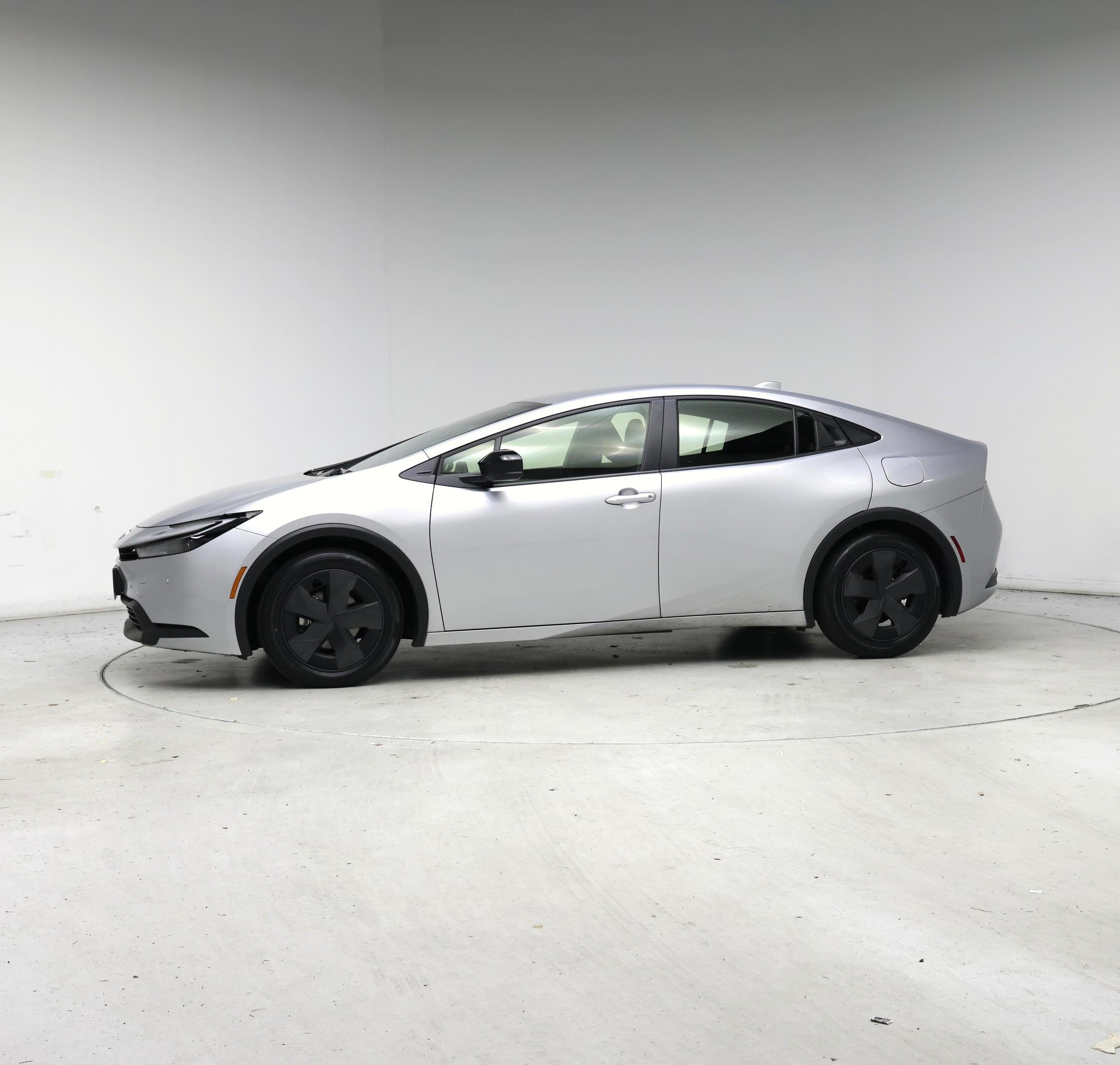 Thumbnail: 2025 Toyota Prius - 3