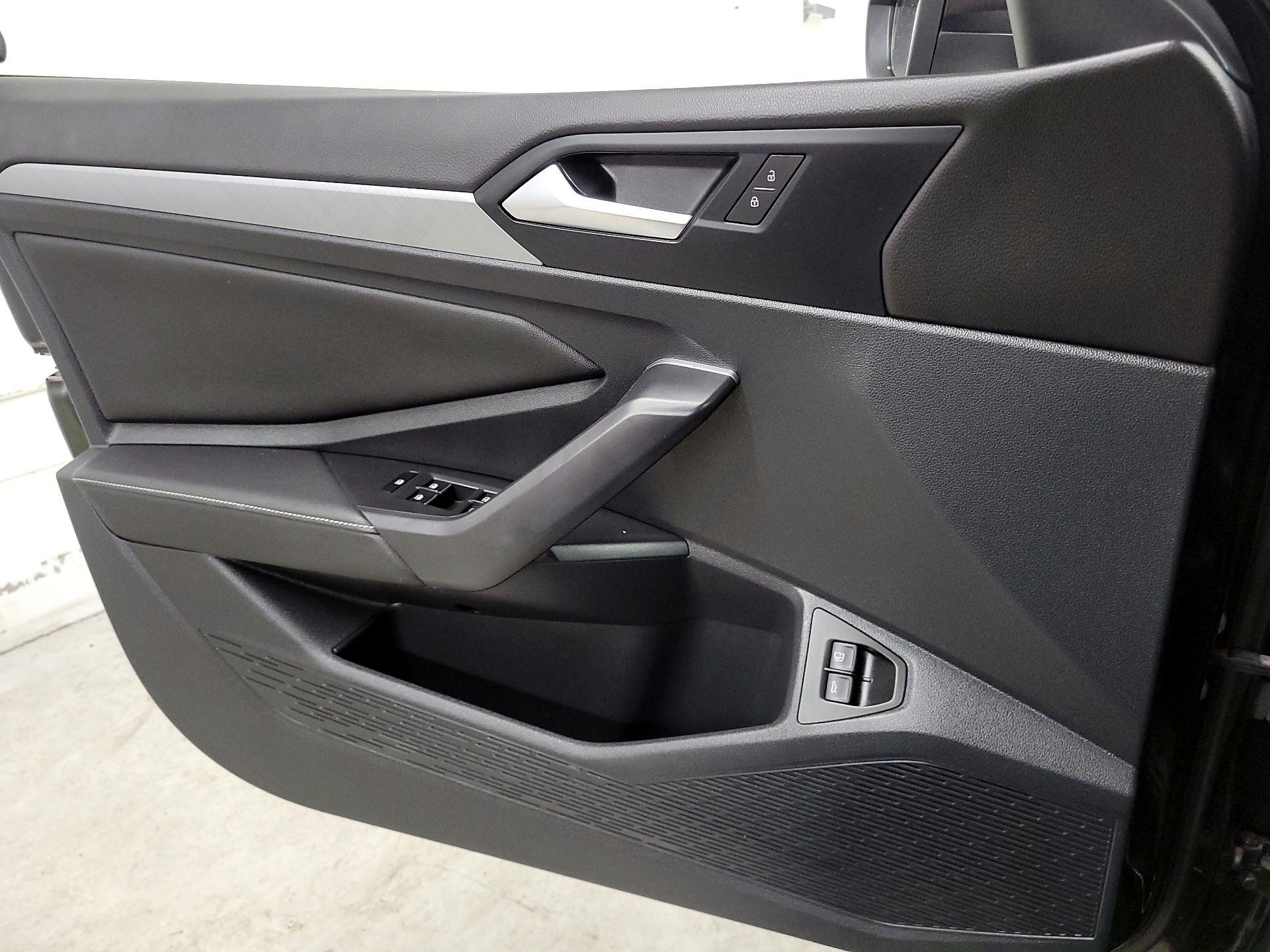 Thumbnail: 2024 Volkswagen Jetta - 12