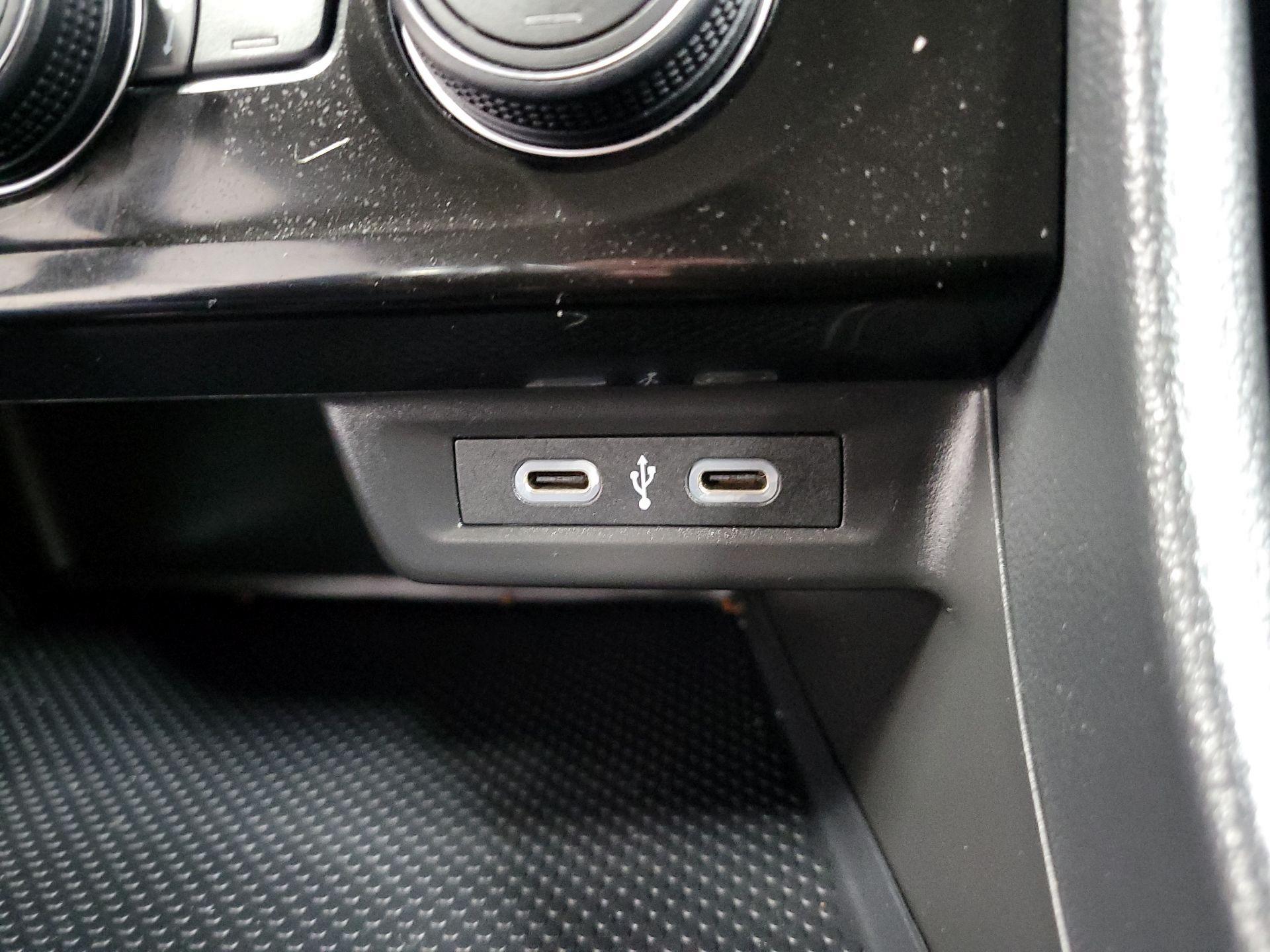 Thumbnail: 2024 Volkswagen Jetta - 18