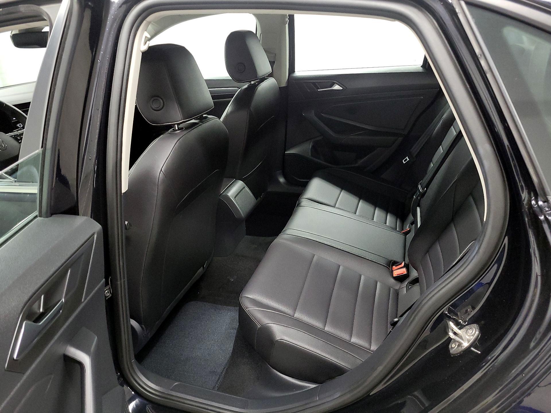 Thumbnail: 2024 Volkswagen Jetta - 19