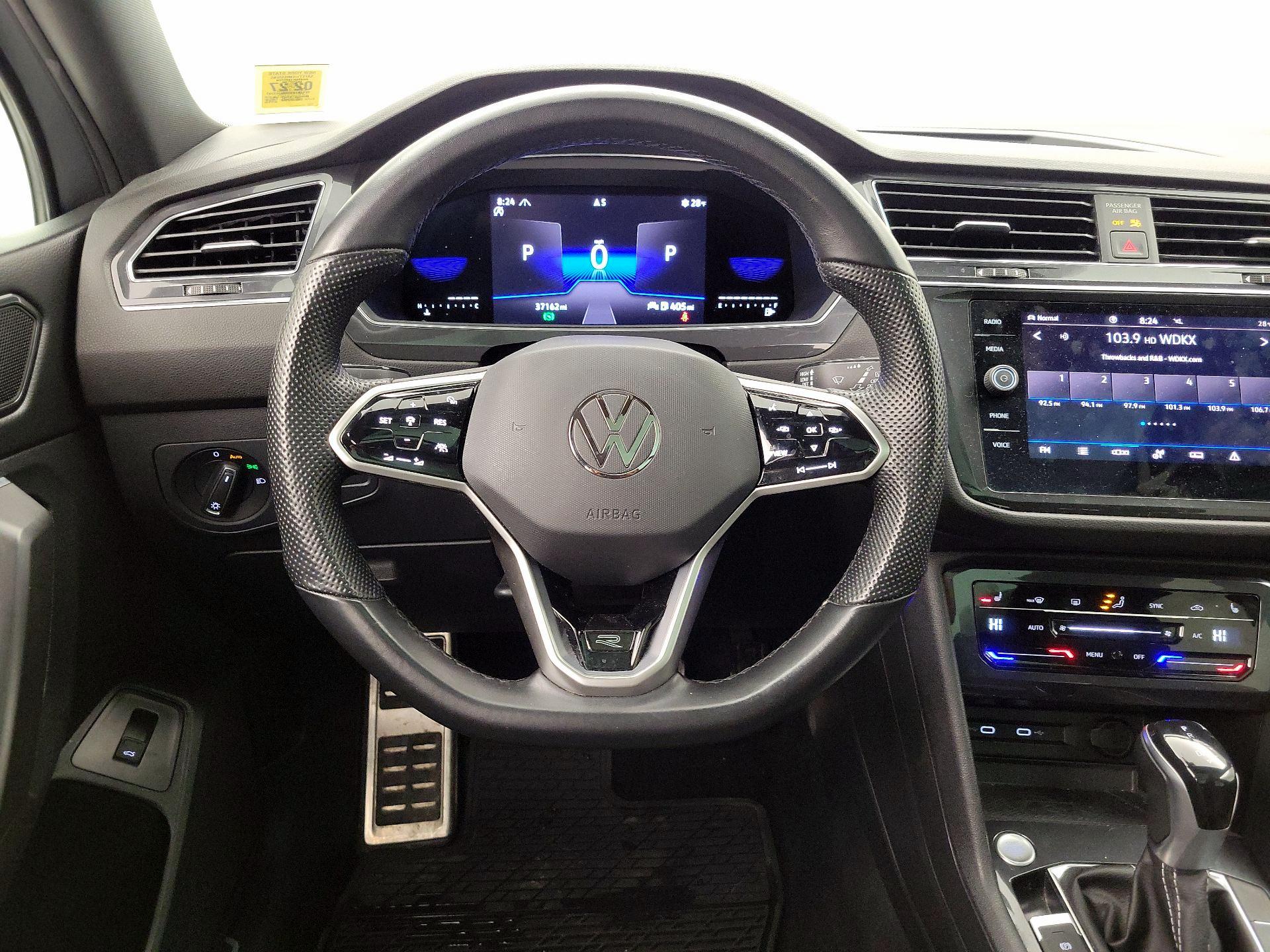 Thumbnail: 2022 Volkswagen Tiguan - 10