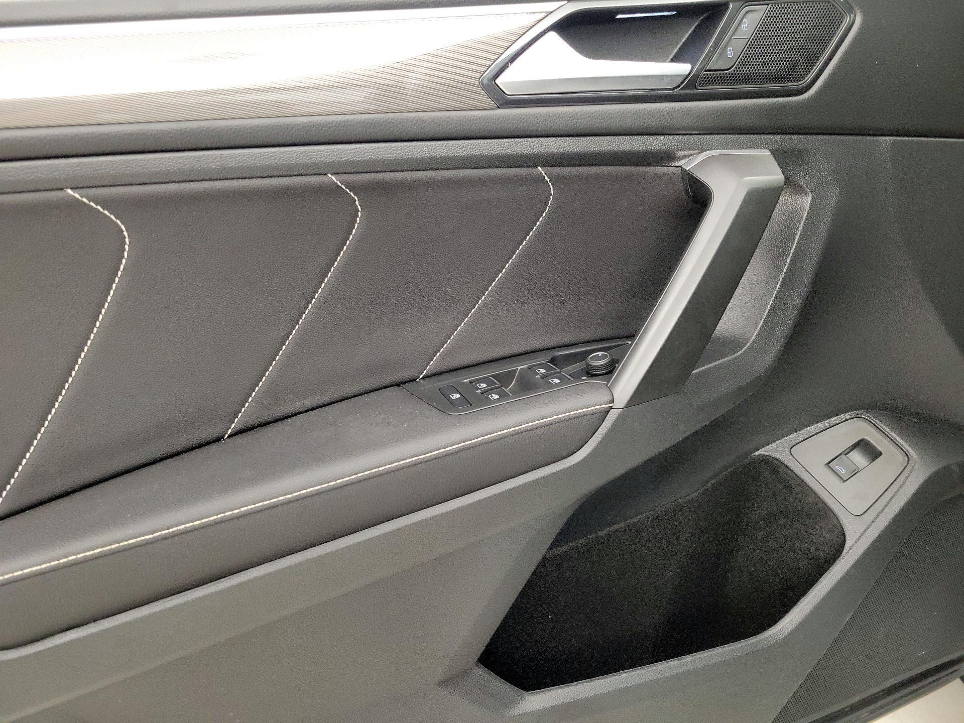 Thumbnail: 2022 Volkswagen Tiguan - 12