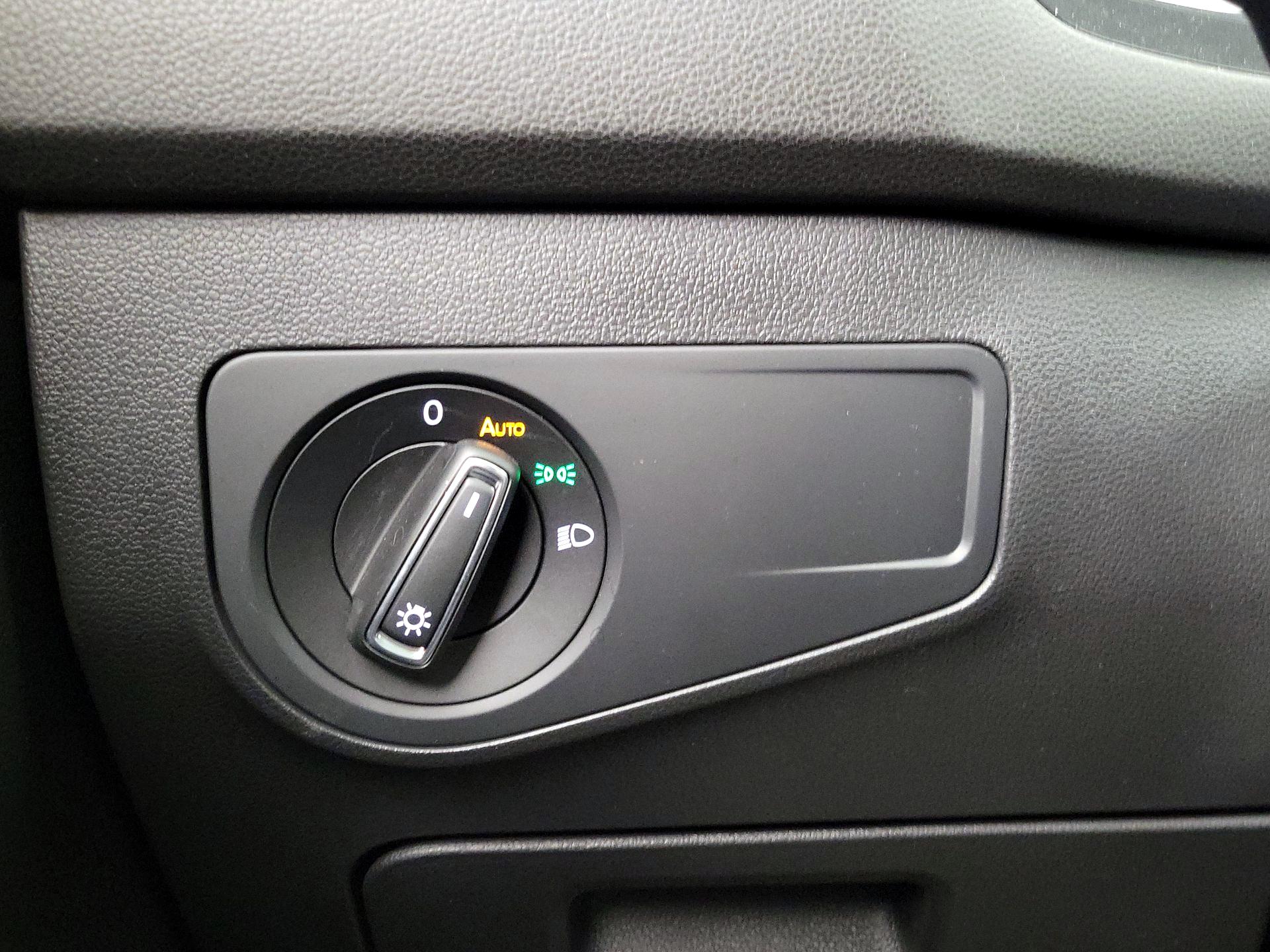 Thumbnail: 2022 Volkswagen Tiguan - 13