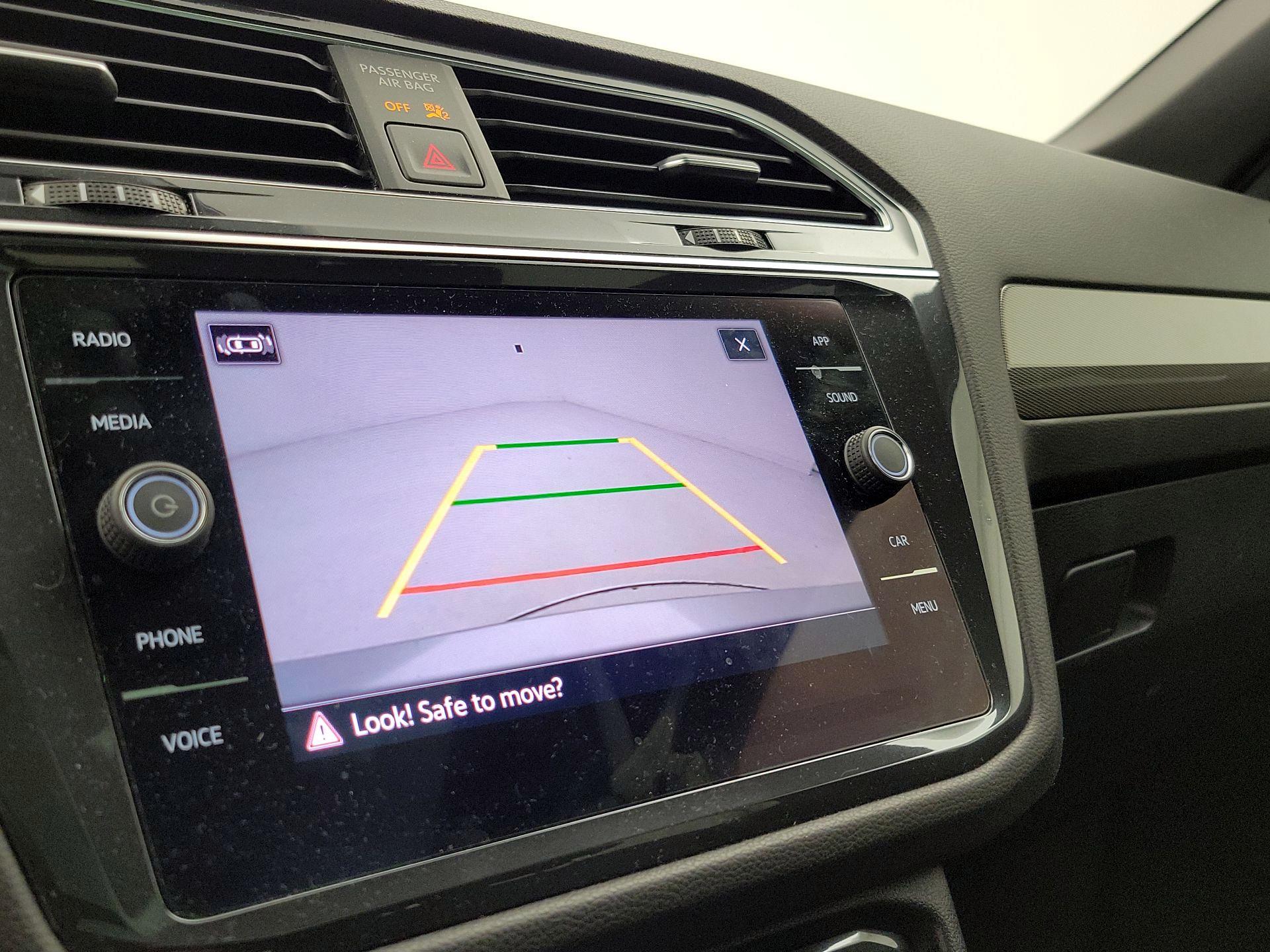 Thumbnail: 2022 Volkswagen Tiguan - 14