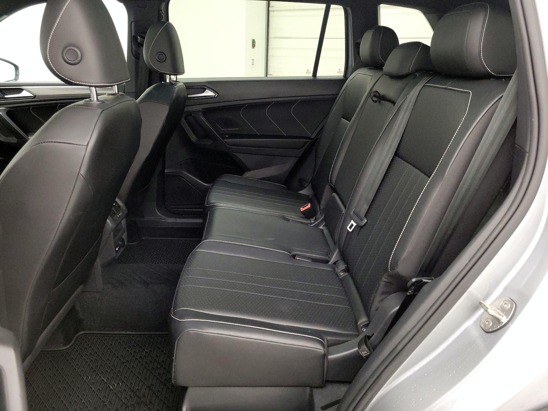 Thumbnail: 2022 Volkswagen Tiguan - 20