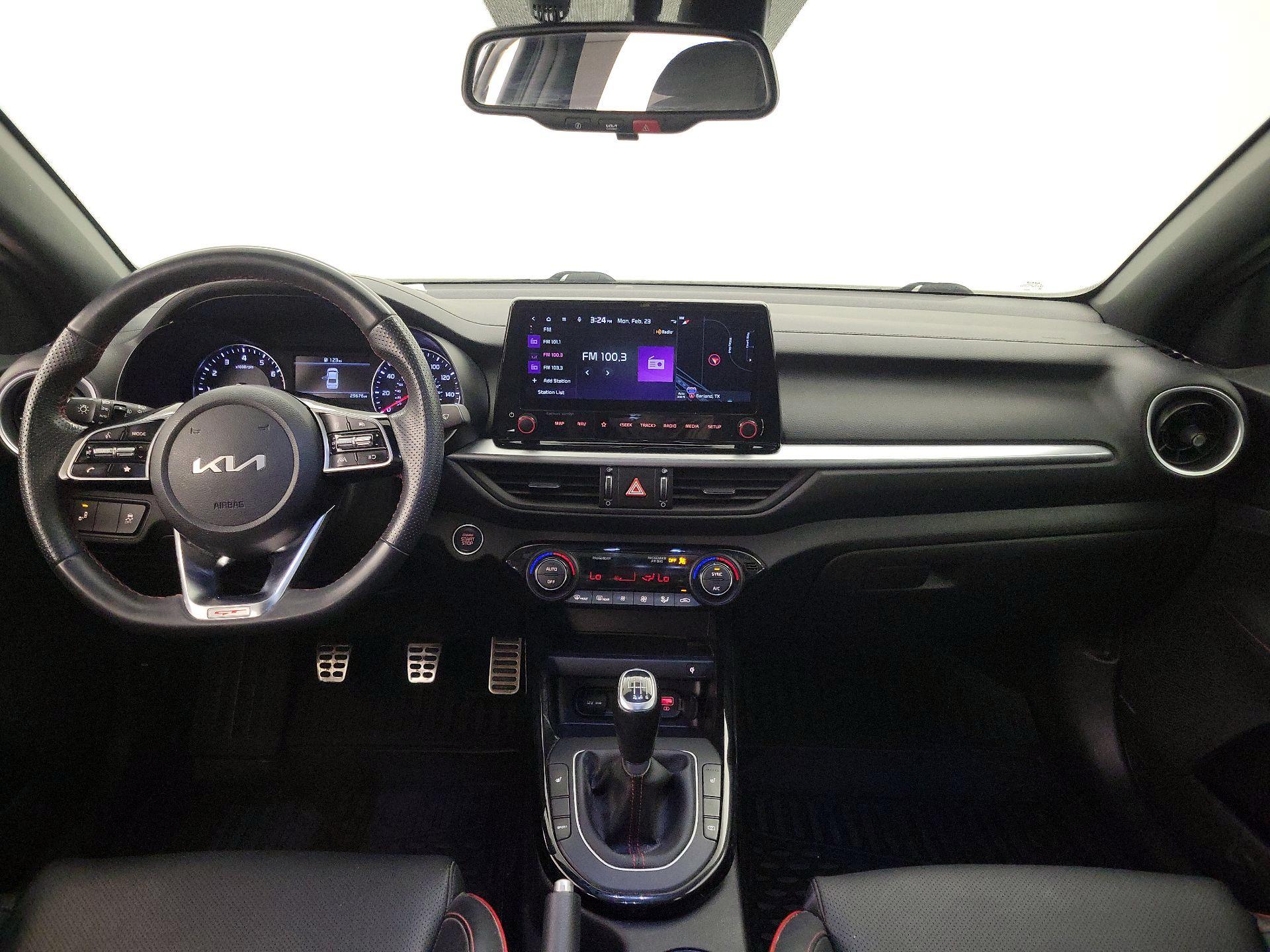 Thumbnail: 2023 Kia Forte - 9