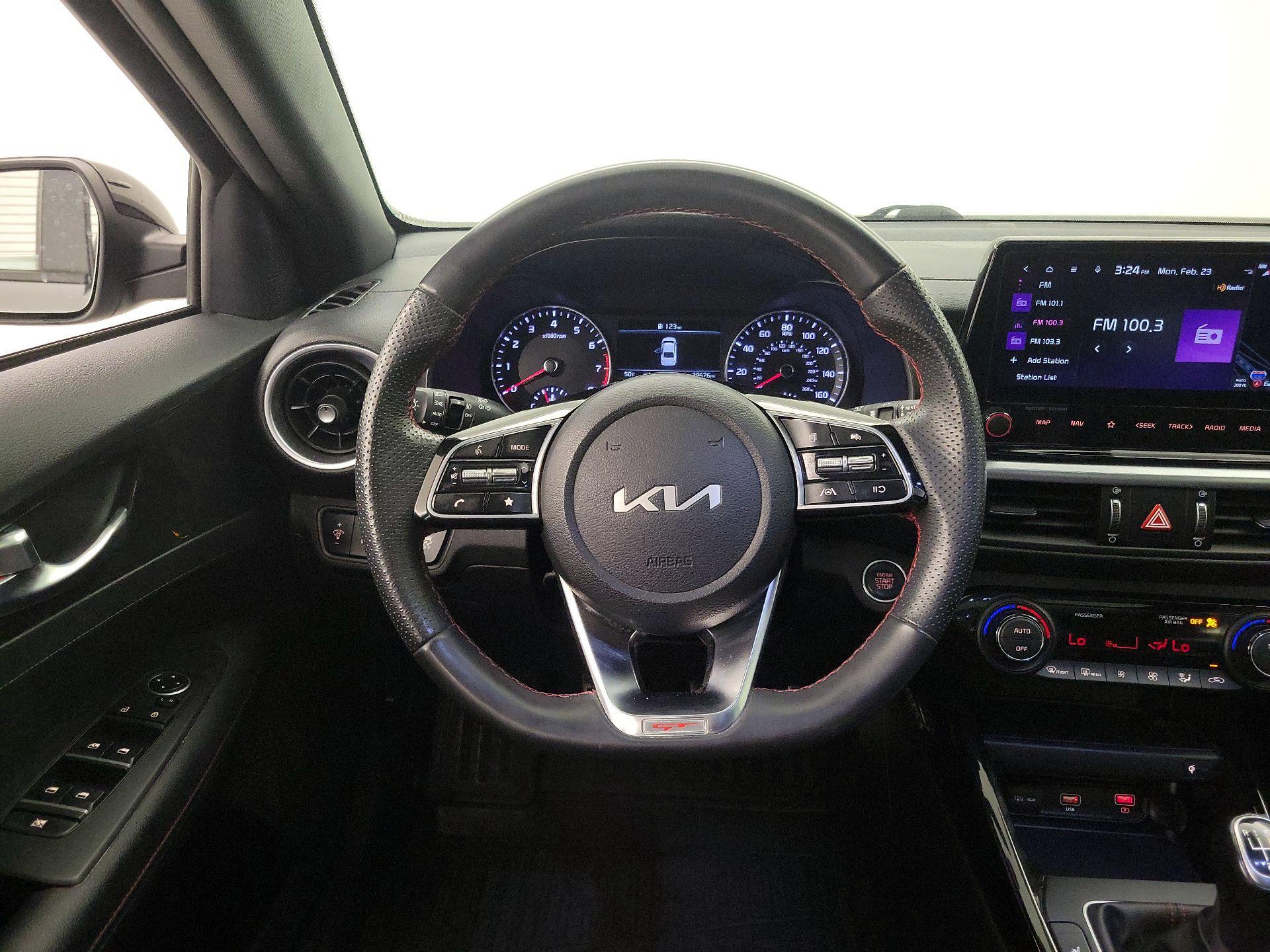 Thumbnail: 2023 Kia Forte - 10