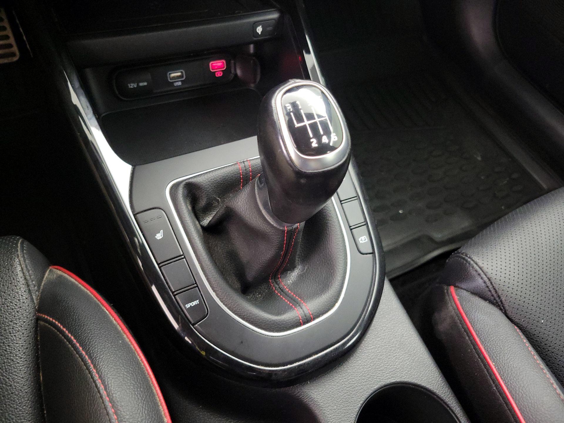 Thumbnail: 2023 Kia Forte - 17