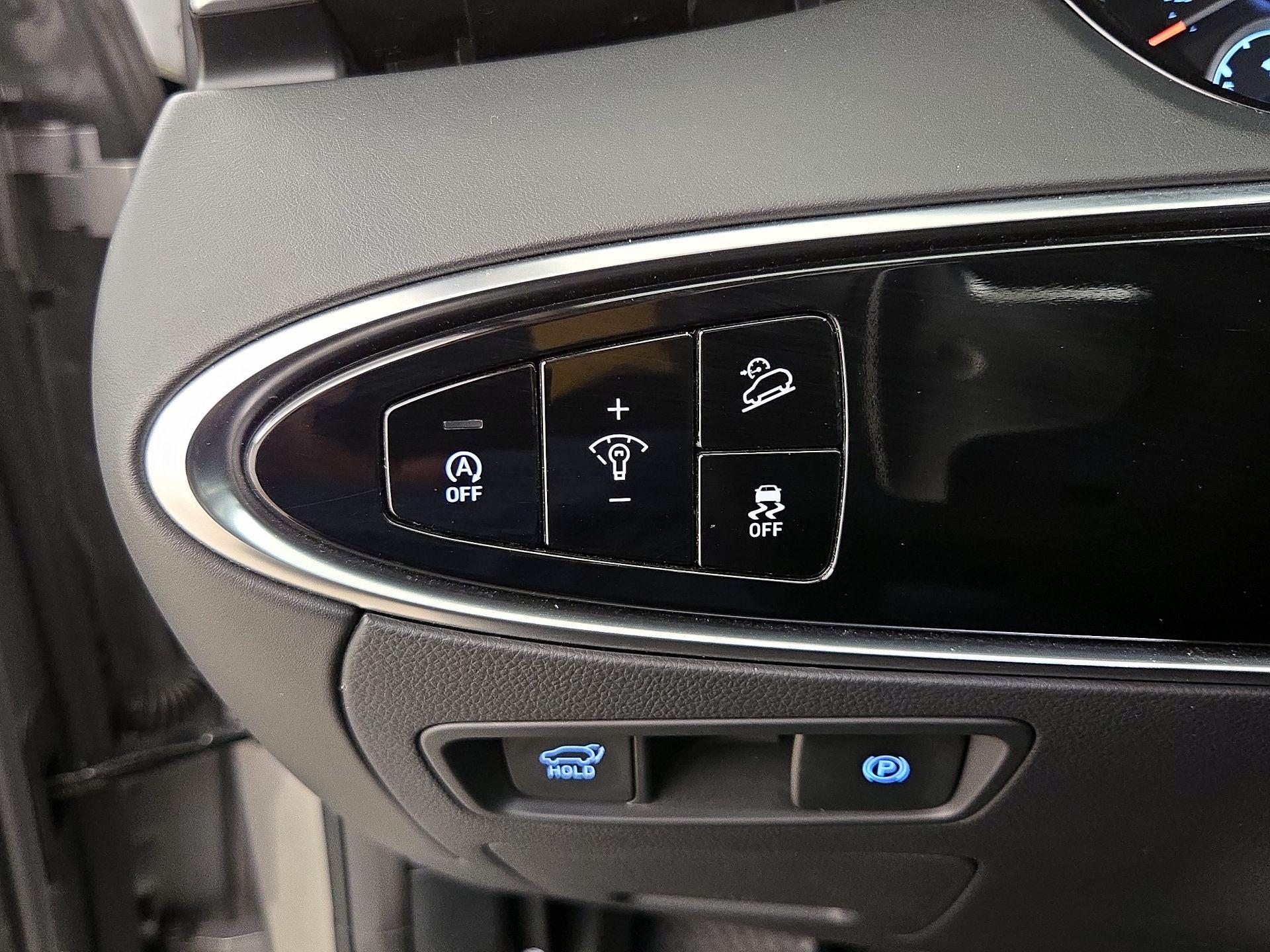 Thumbnail: 2025 Genesis GV70 - 13