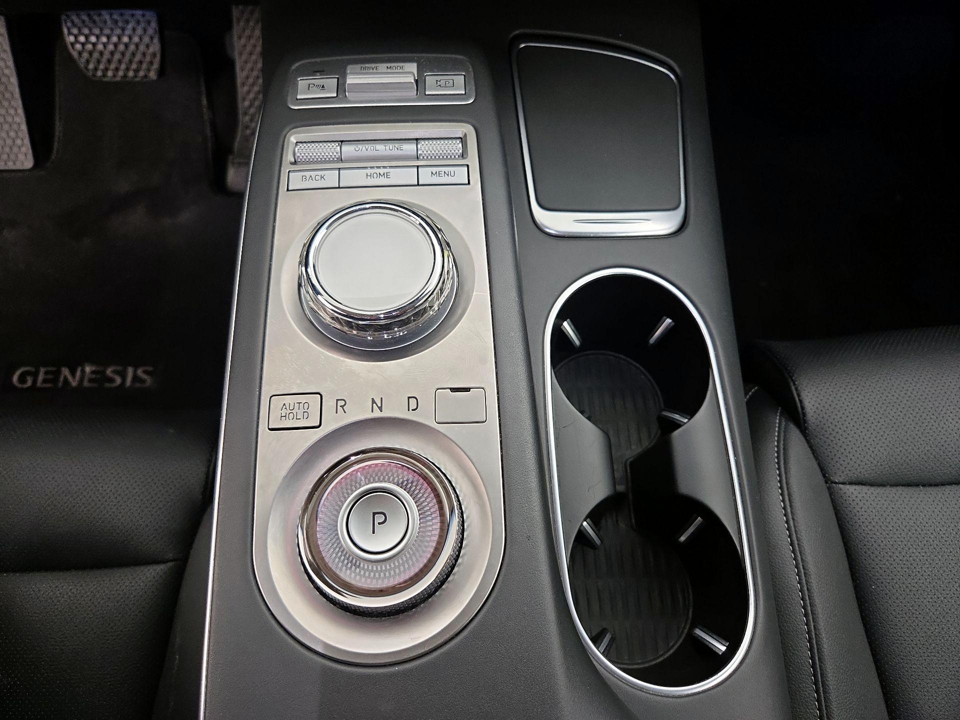 Thumbnail: 2025 Genesis GV70 - 18